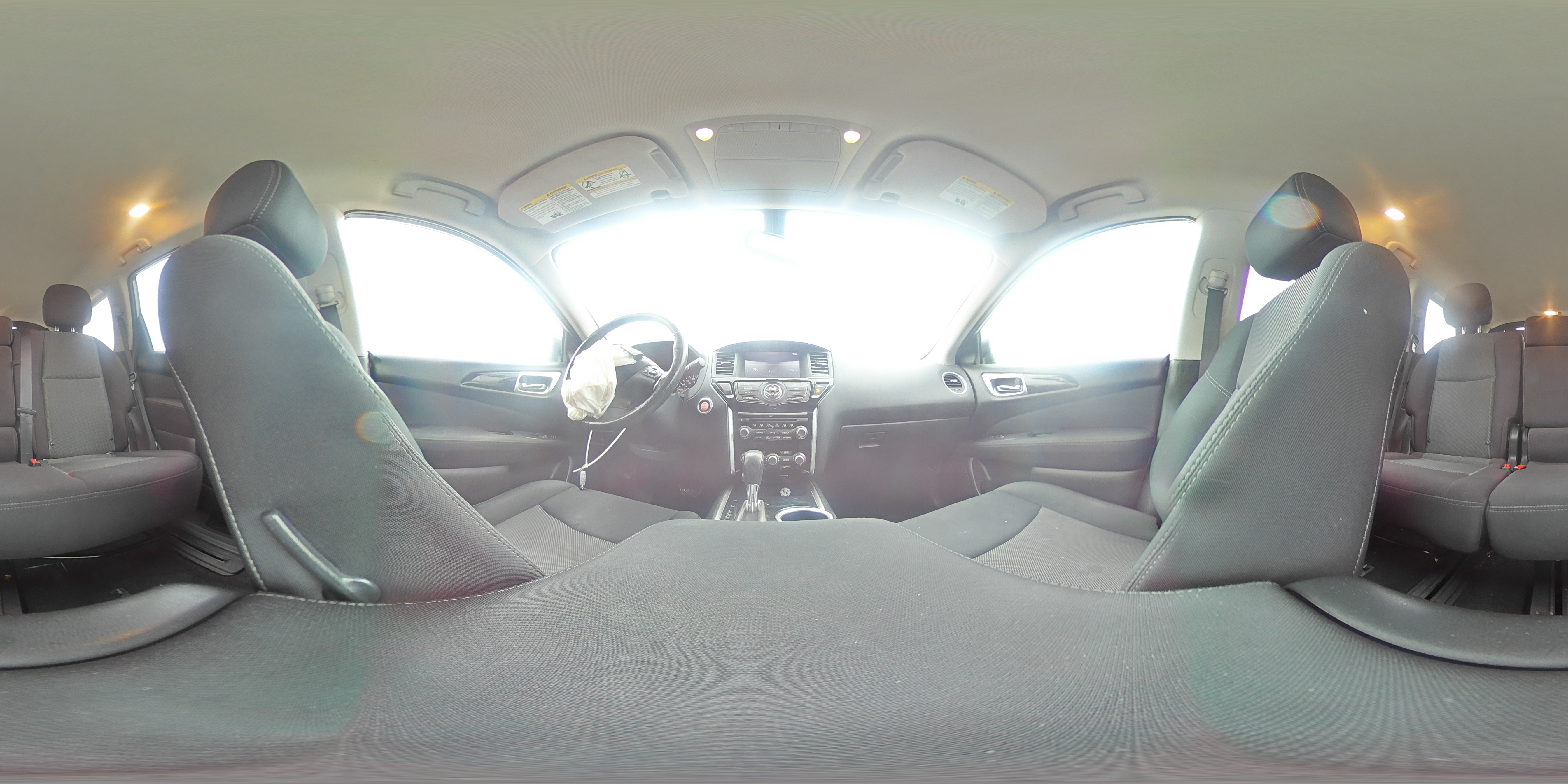 2017 Nissan Pathfinder - Image 16