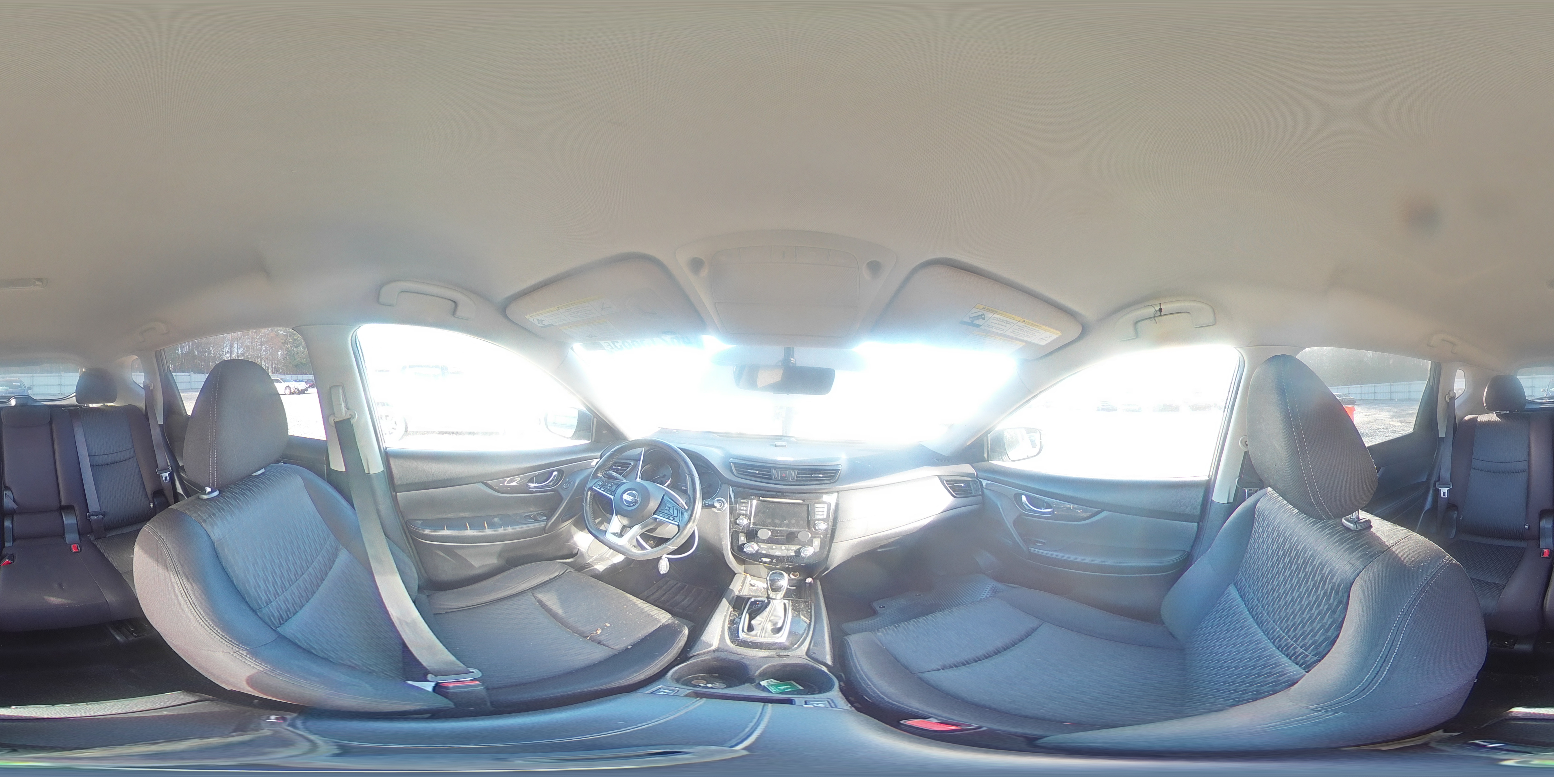 2018 Nissan Rogue - Image 14