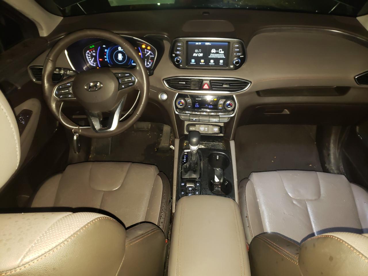 2019 Hyundai Santa Fe - Image 8