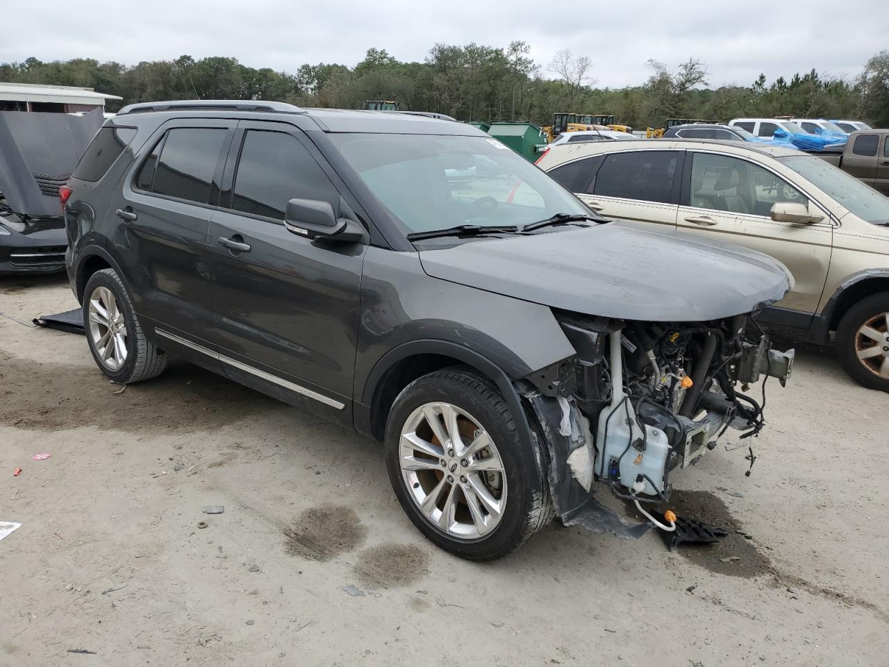 2019 Ford Explorer - Image 4