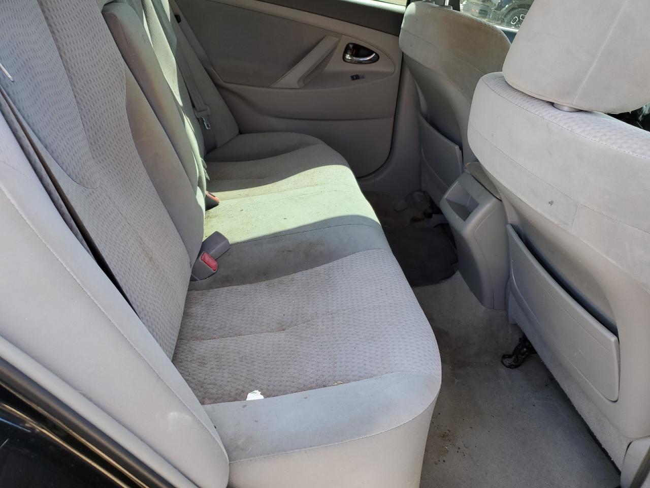 2011 Toyota Camry - Image 10