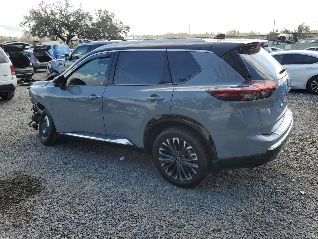 2024 Nissan Rogue - Image 2