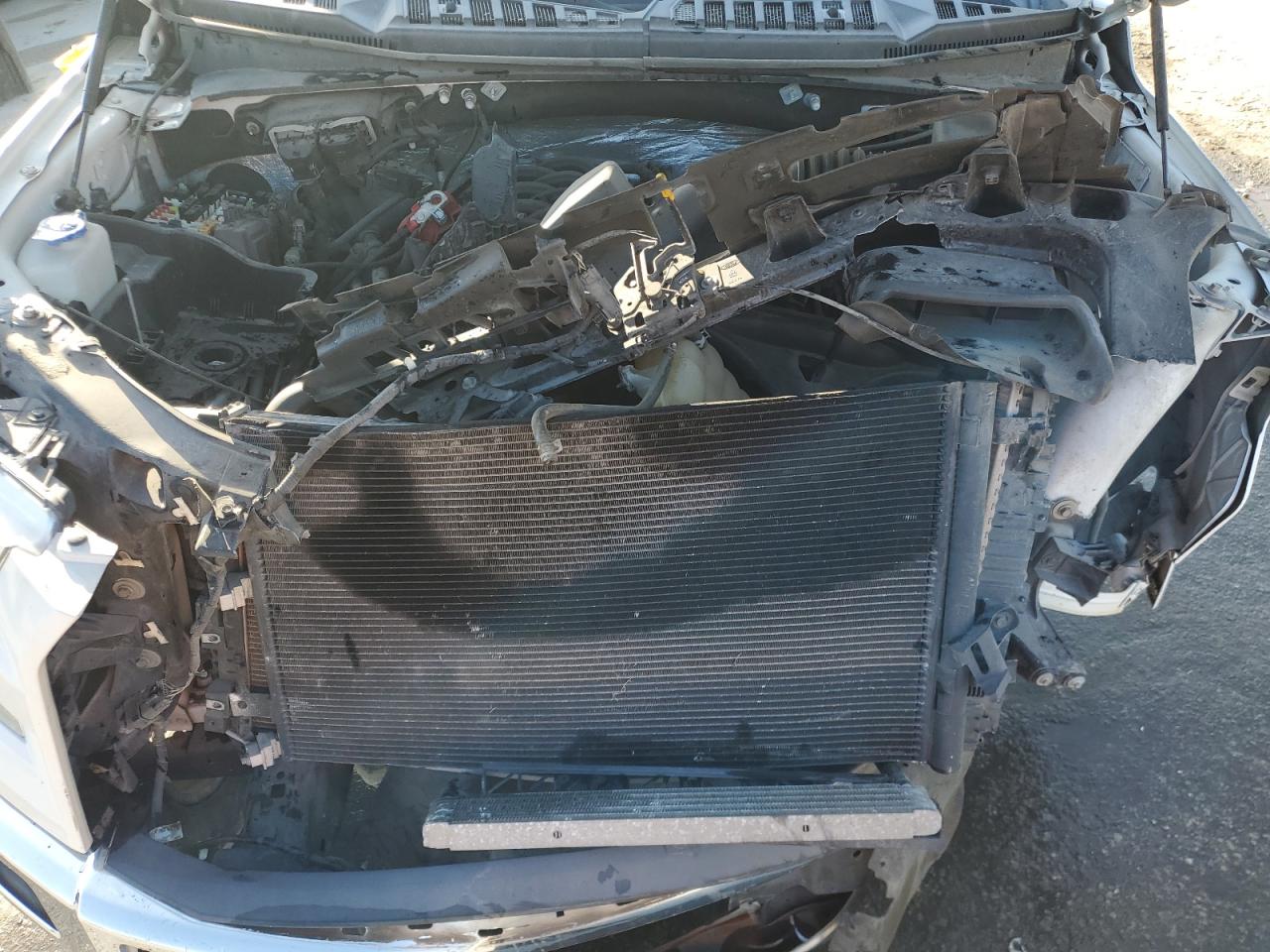 2015 Ford F-150 - Image 11