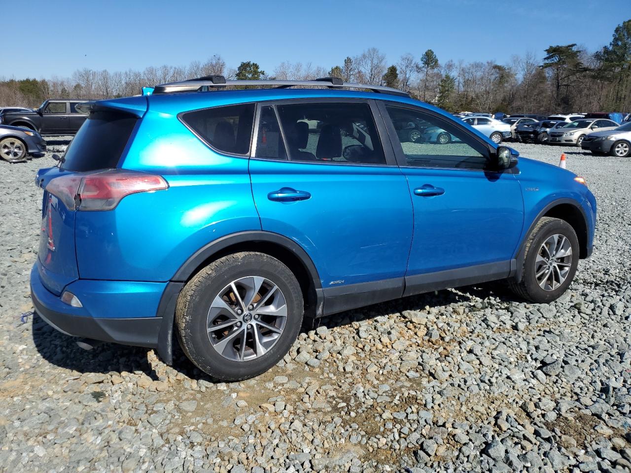 2017 Toyota RAV 4 - Image 3
