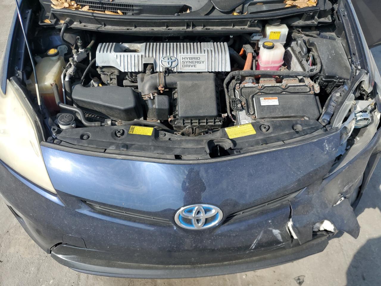 2014 Toyota Prius - Image 11