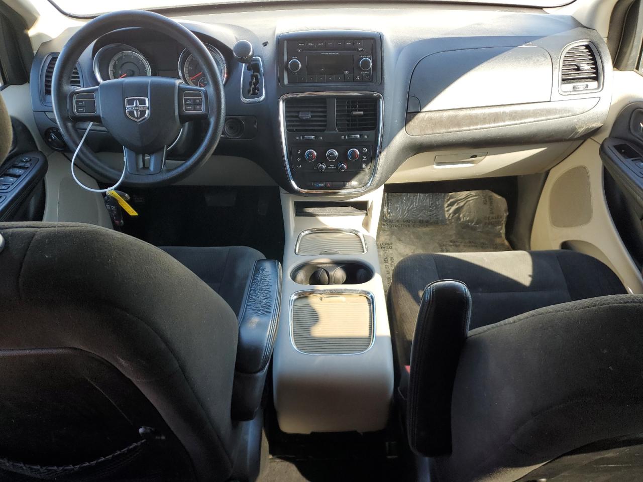 2015 Dodge Caravan - Image 8