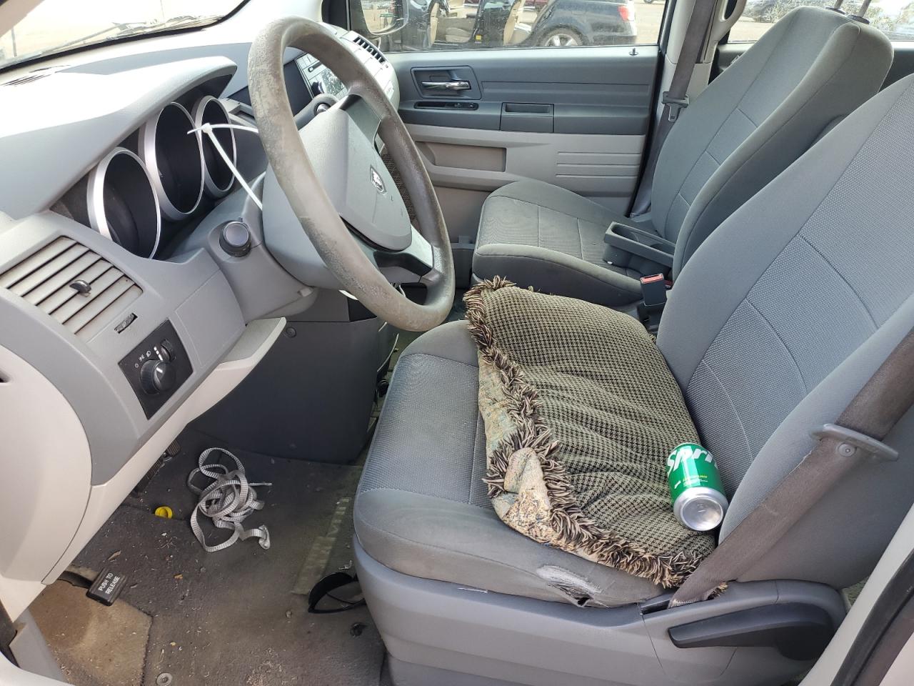 2008 Dodge Caravan - Image 7