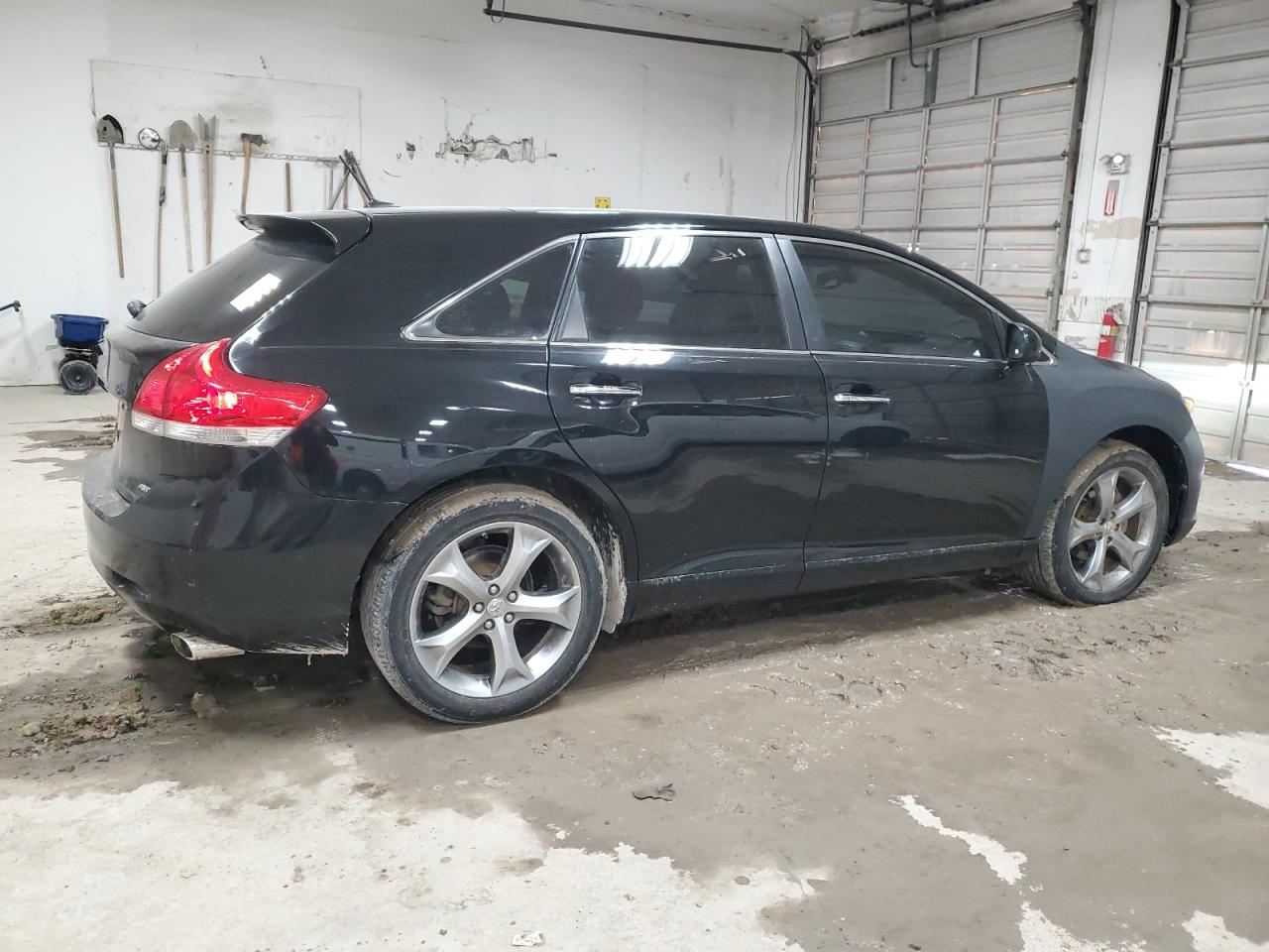 2010 Toyota Venza - Image 3