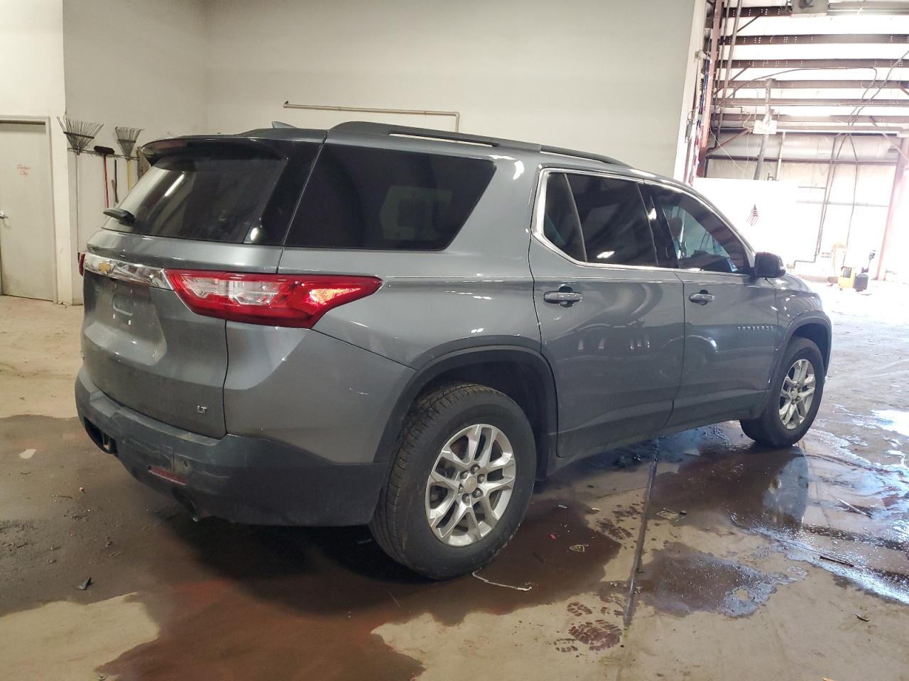 2021 Chevrolet Traverse - Image 3