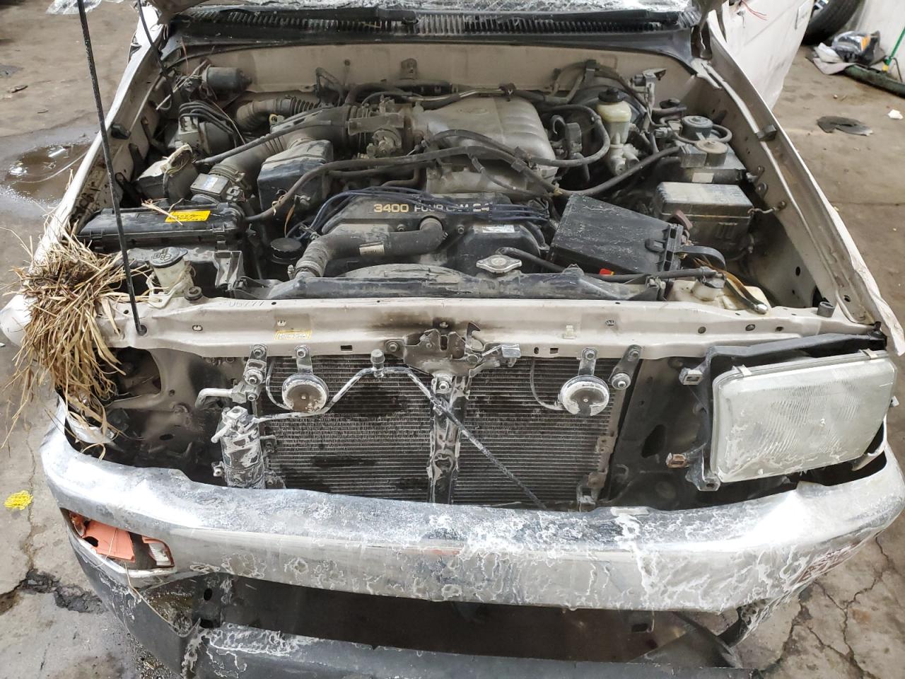 1998 Toyota 4Runner - Image 13