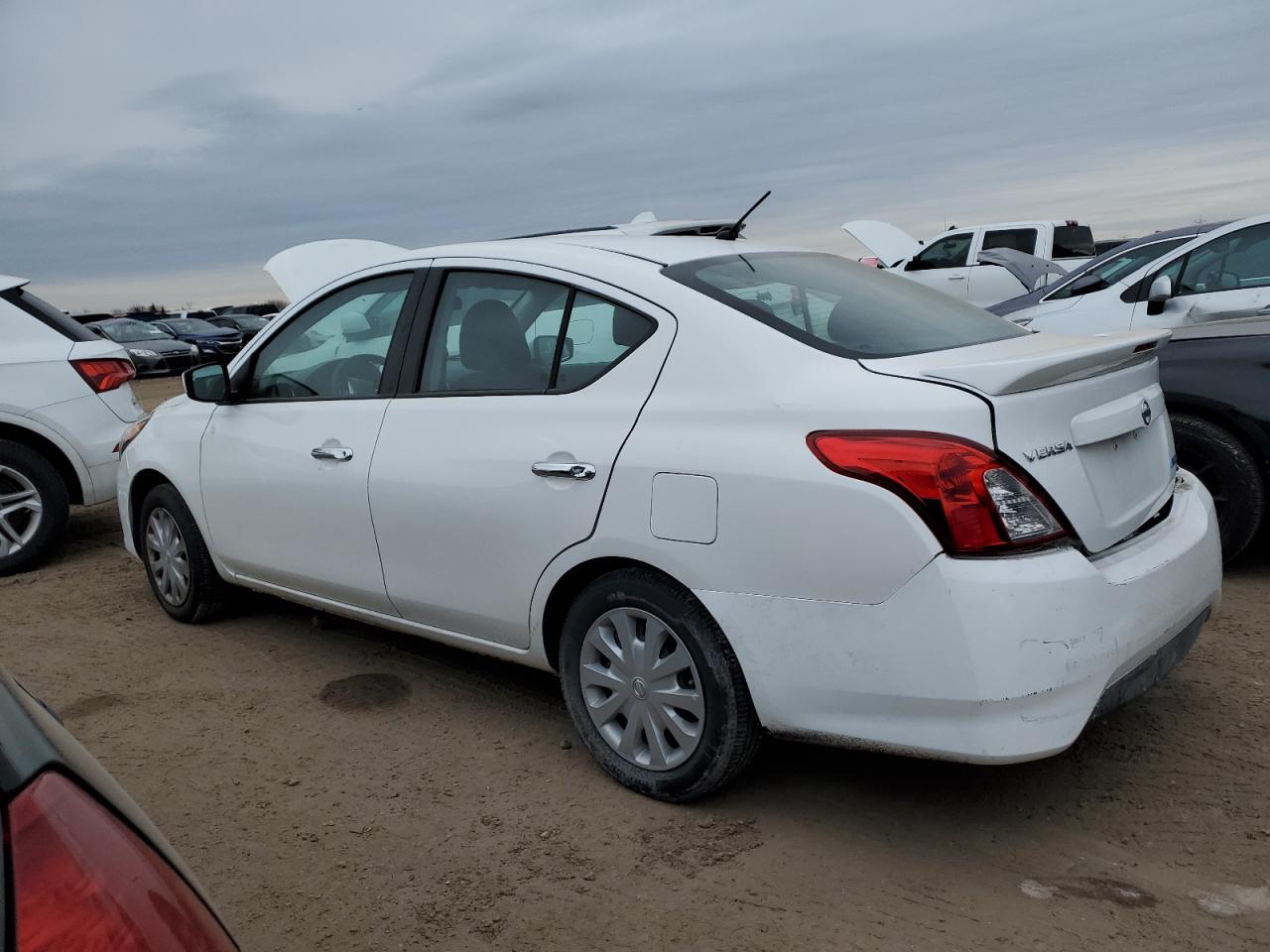 2015 Nissan Versa - Image 2