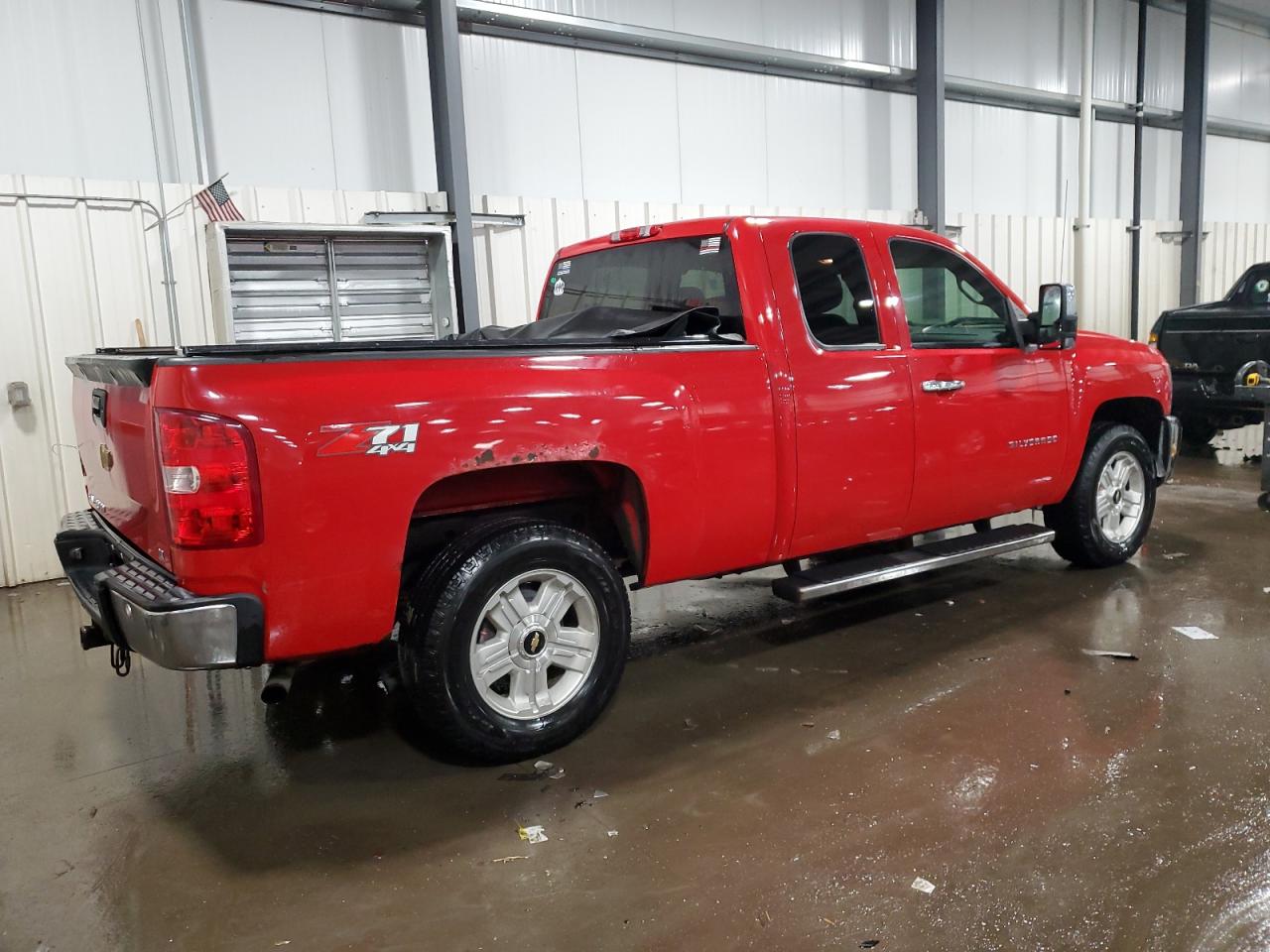 2013 Chevrolet Silverado - Image 3