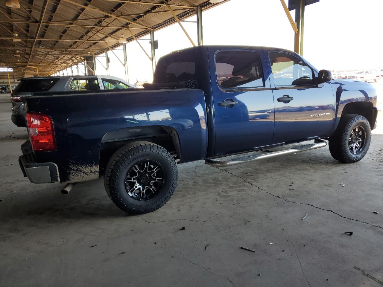 2012 Chevrolet Silverado - Image 3