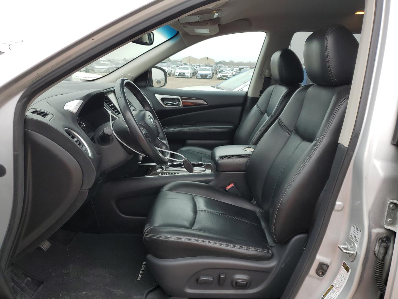2014 Nissan Pathfinder - Image 7