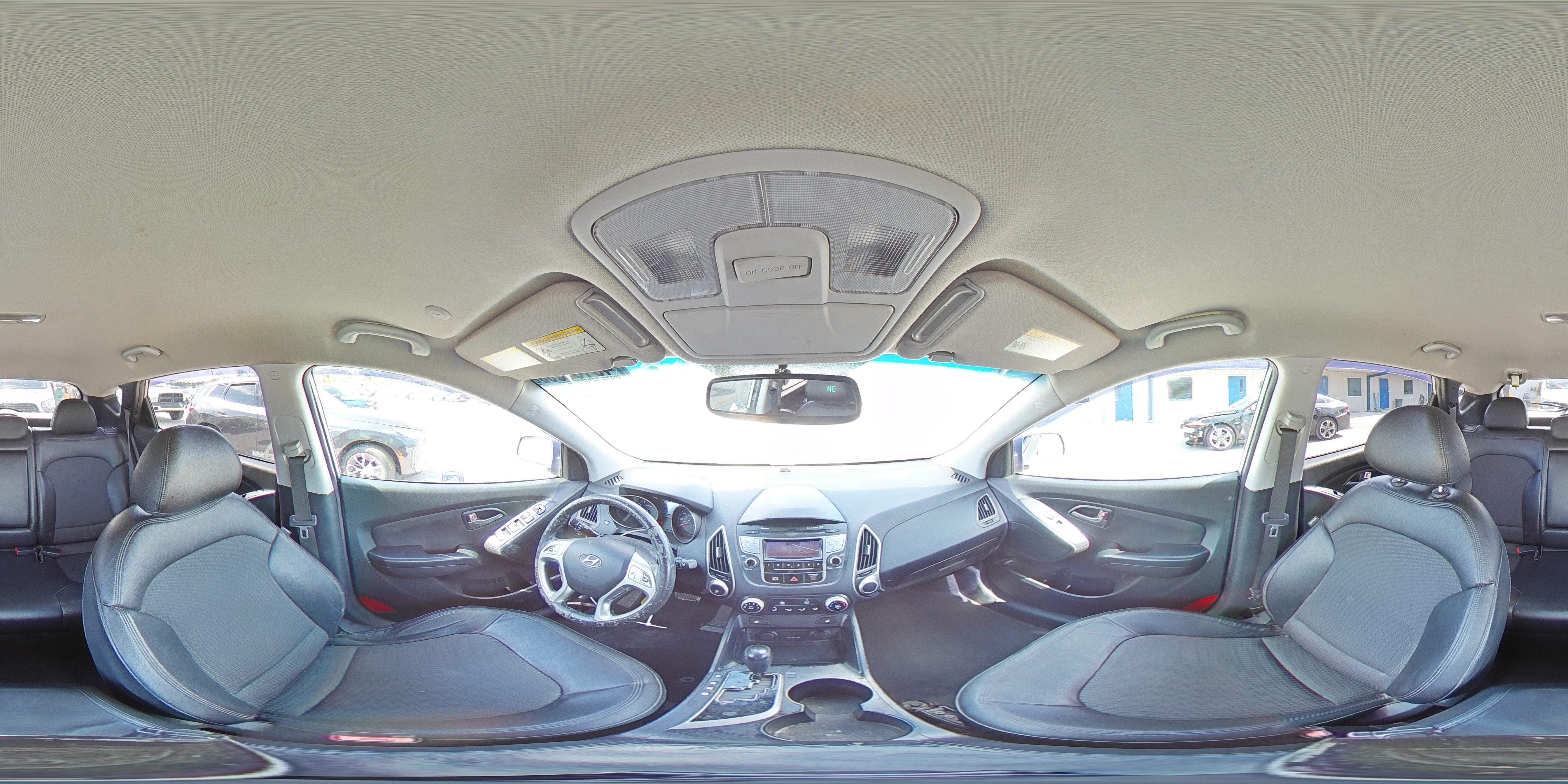 2012 Hyundai Tucson - Image 16