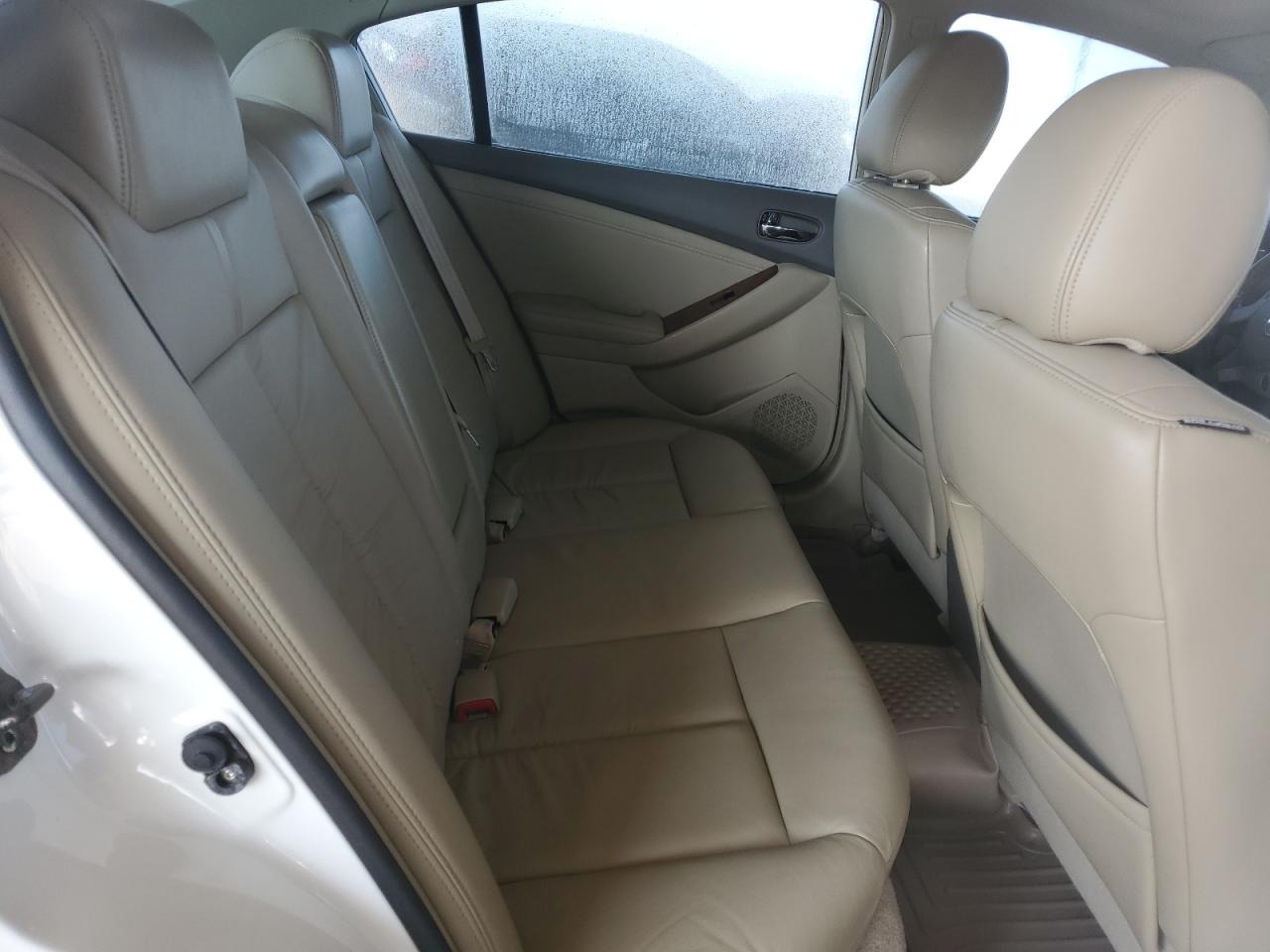 2009 Nissan Altima - Image 10