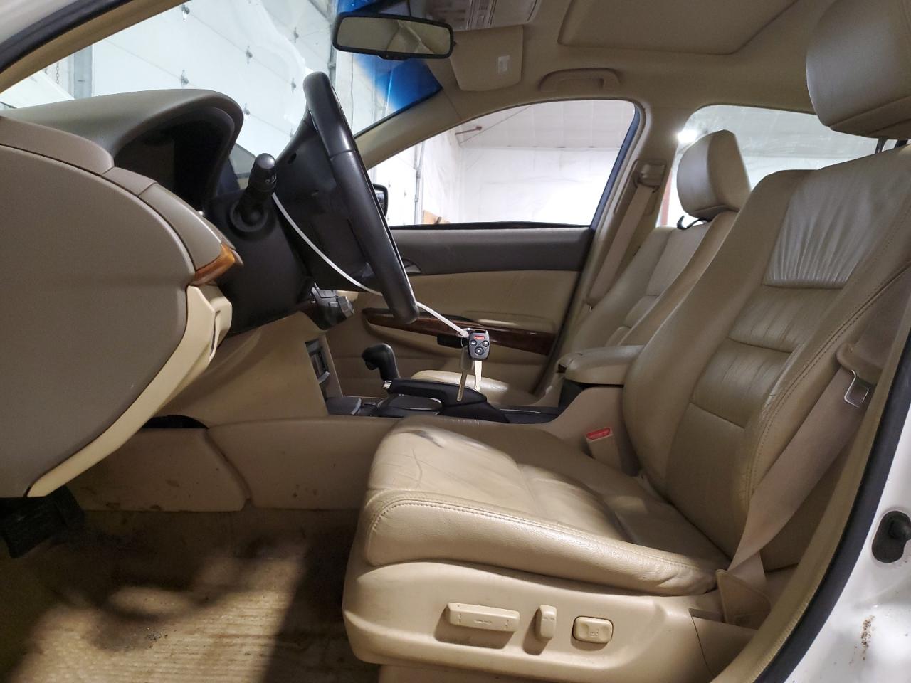2009 Honda Accord - Image 7