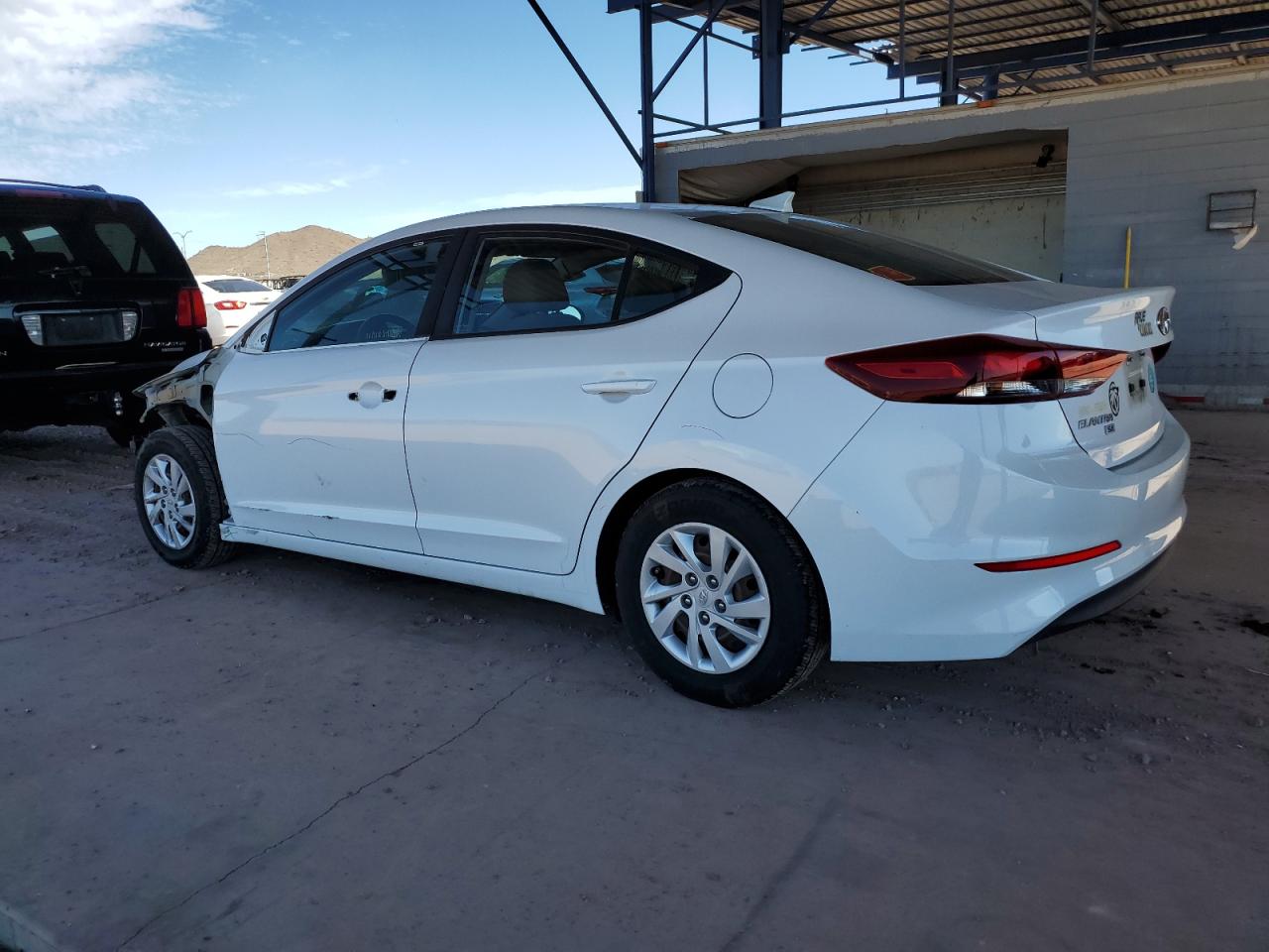 2017 Hyundai Elantra - Image 2