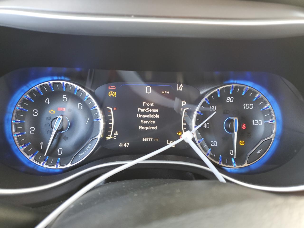 2020 Chrysler Pacifica - Image 9