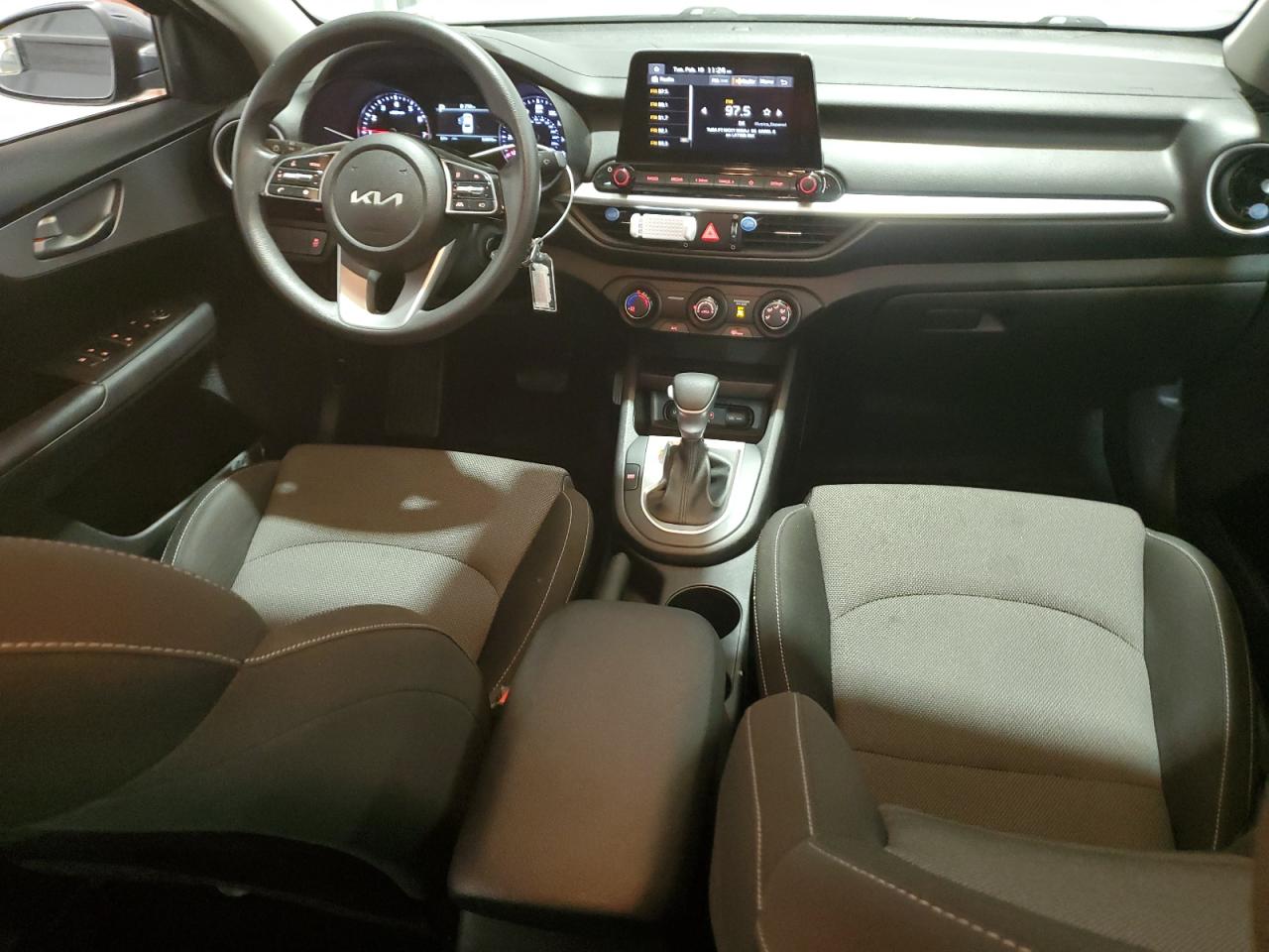 2022 Kia Forte - Image 8