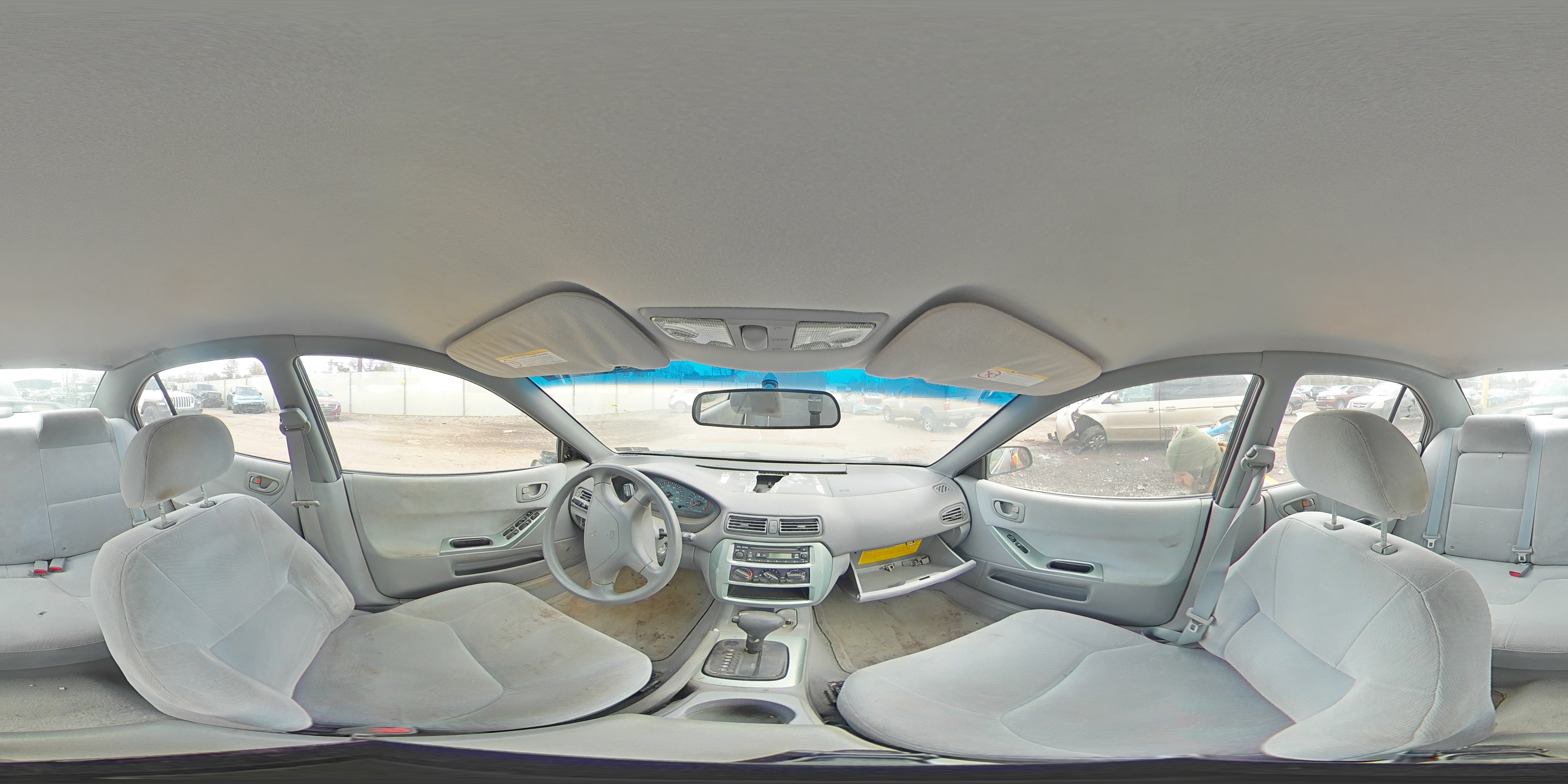 2003 Mitsubishi Galant - Image 13