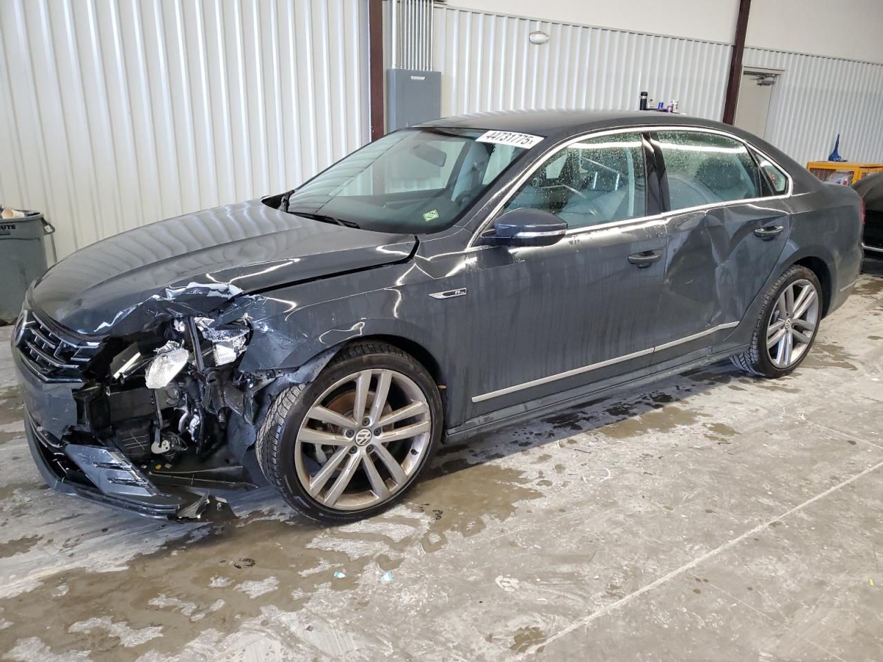 2017 Volkswagen Passat - Image 1