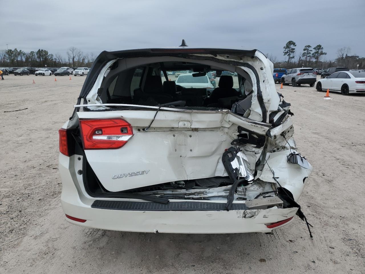 2018 Honda Odyssey - Image 6