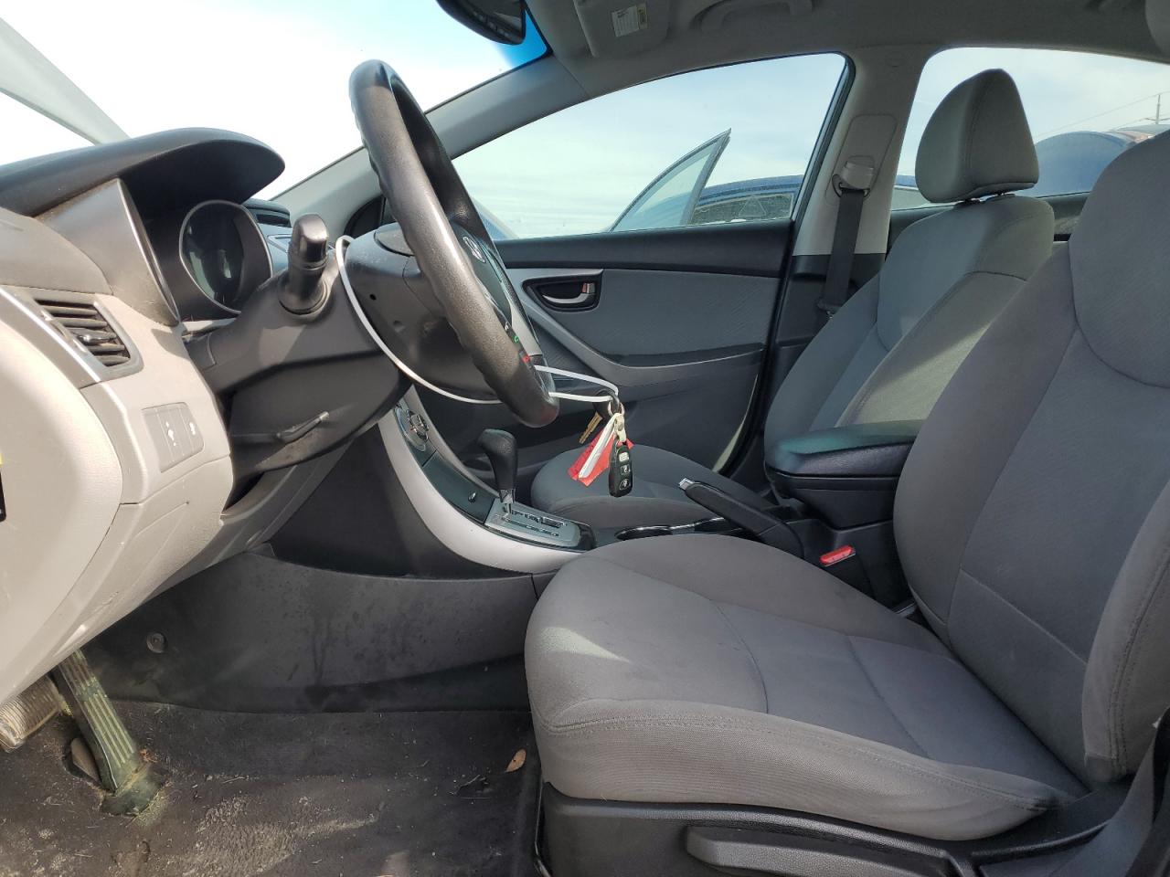 2011 Hyundai Elantra - Image 7