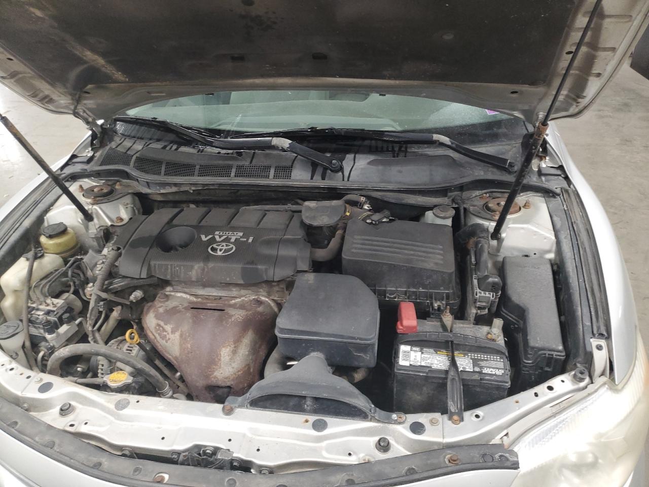 2010 Toyota Camry - Image 11