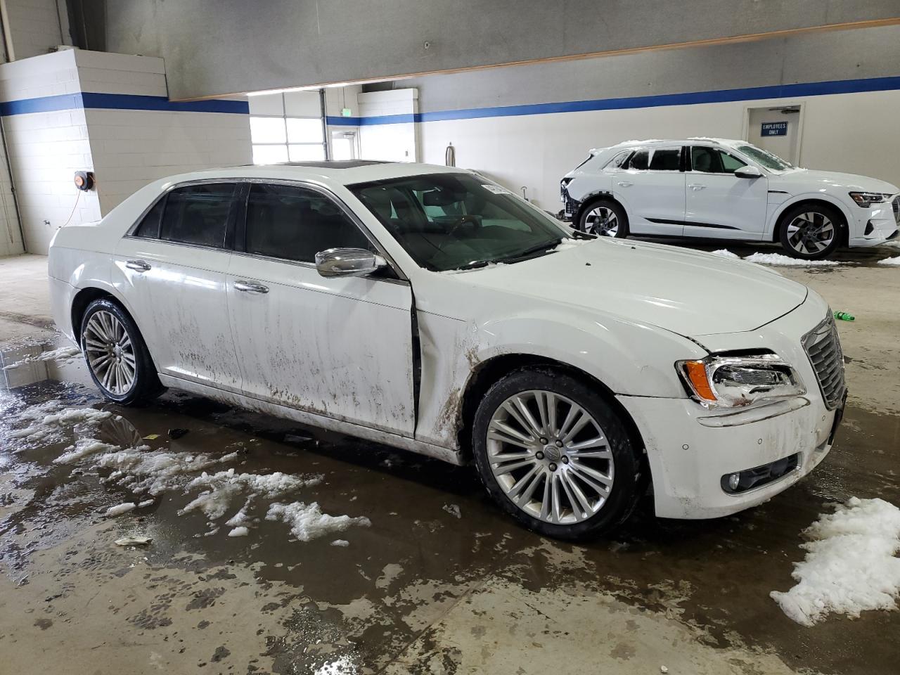 2011 Chrysler 300 - Image 4
