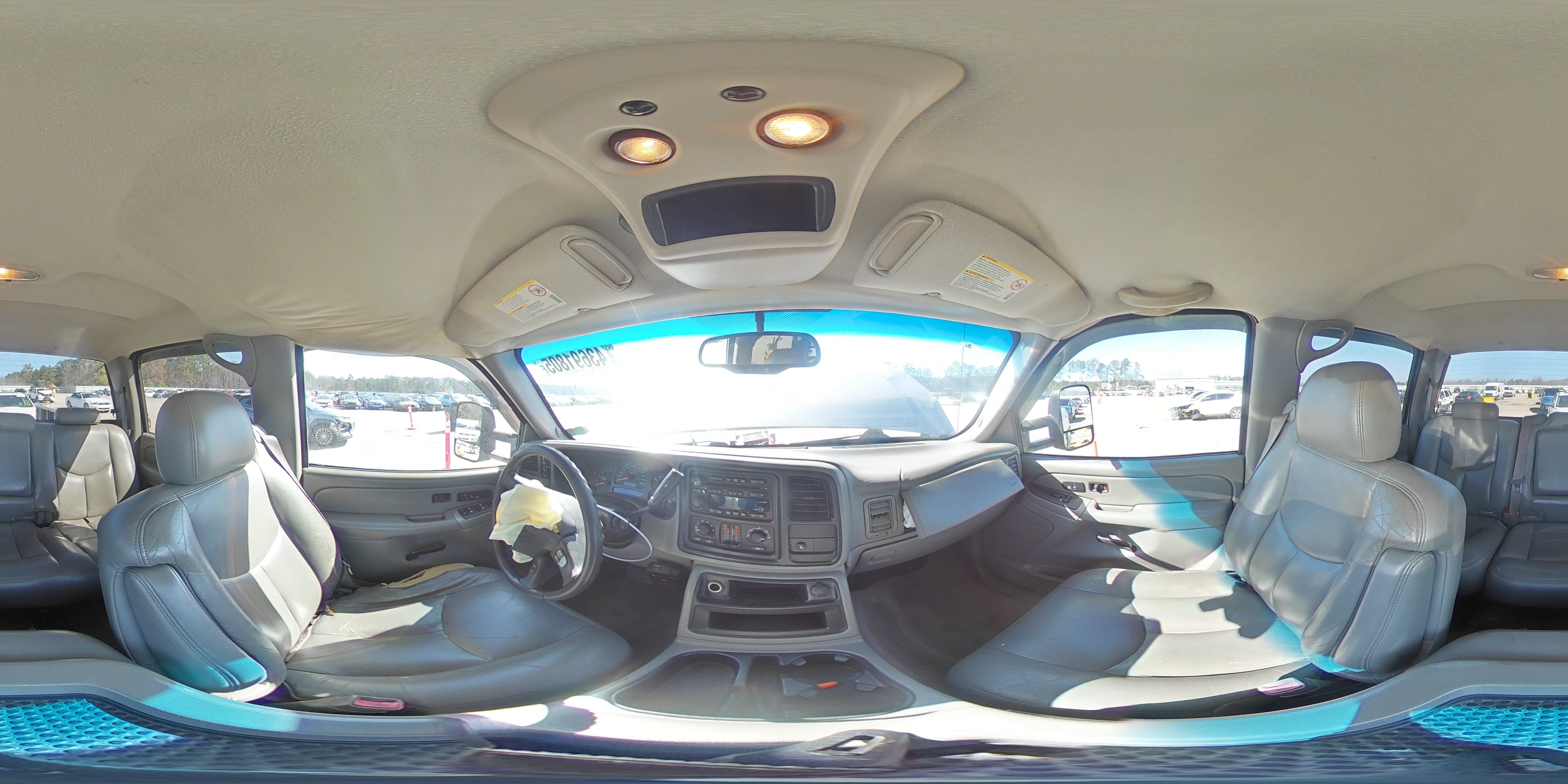 2004 Chevrolet Silverado - Image 13
