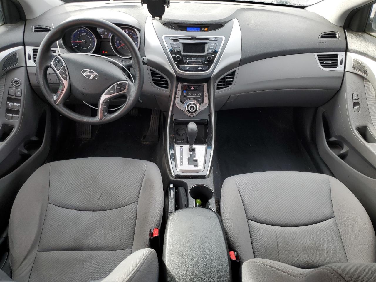 2013 Hyundai Elantra - Image 8