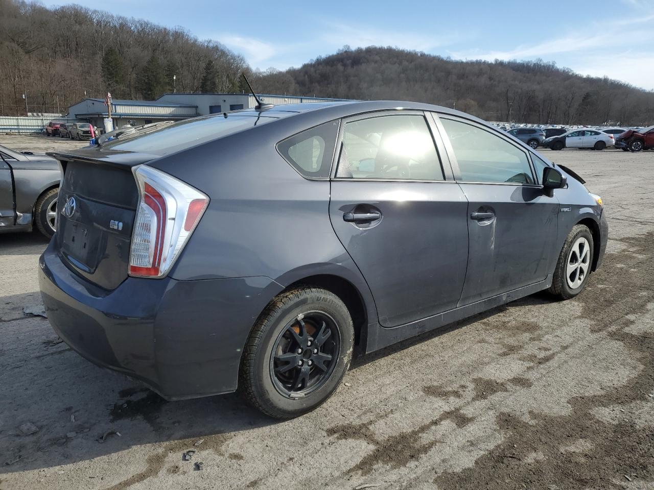 2015 Toyota Prius - Image 3