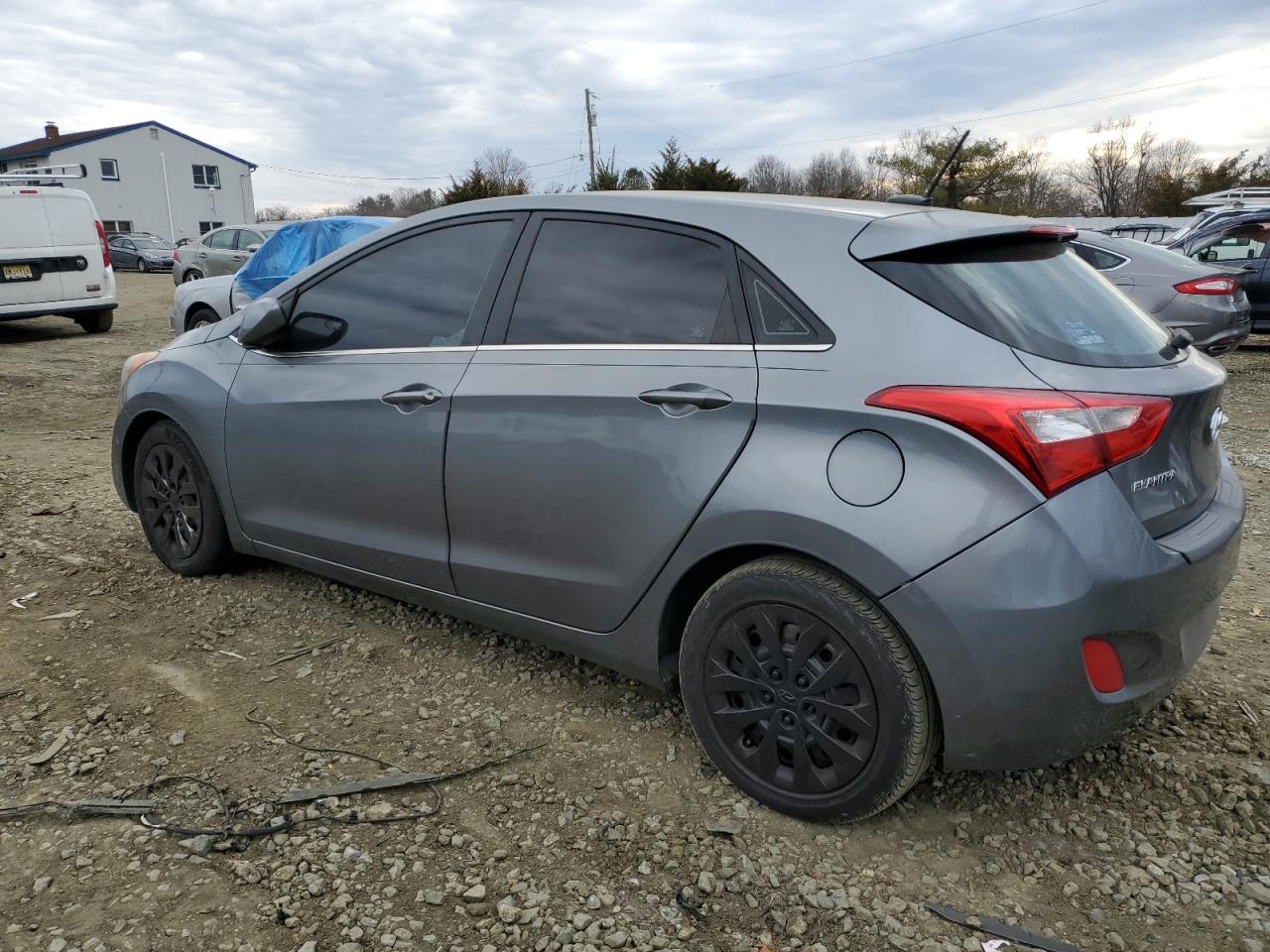 2016 Hyundai Elantra - Image 2