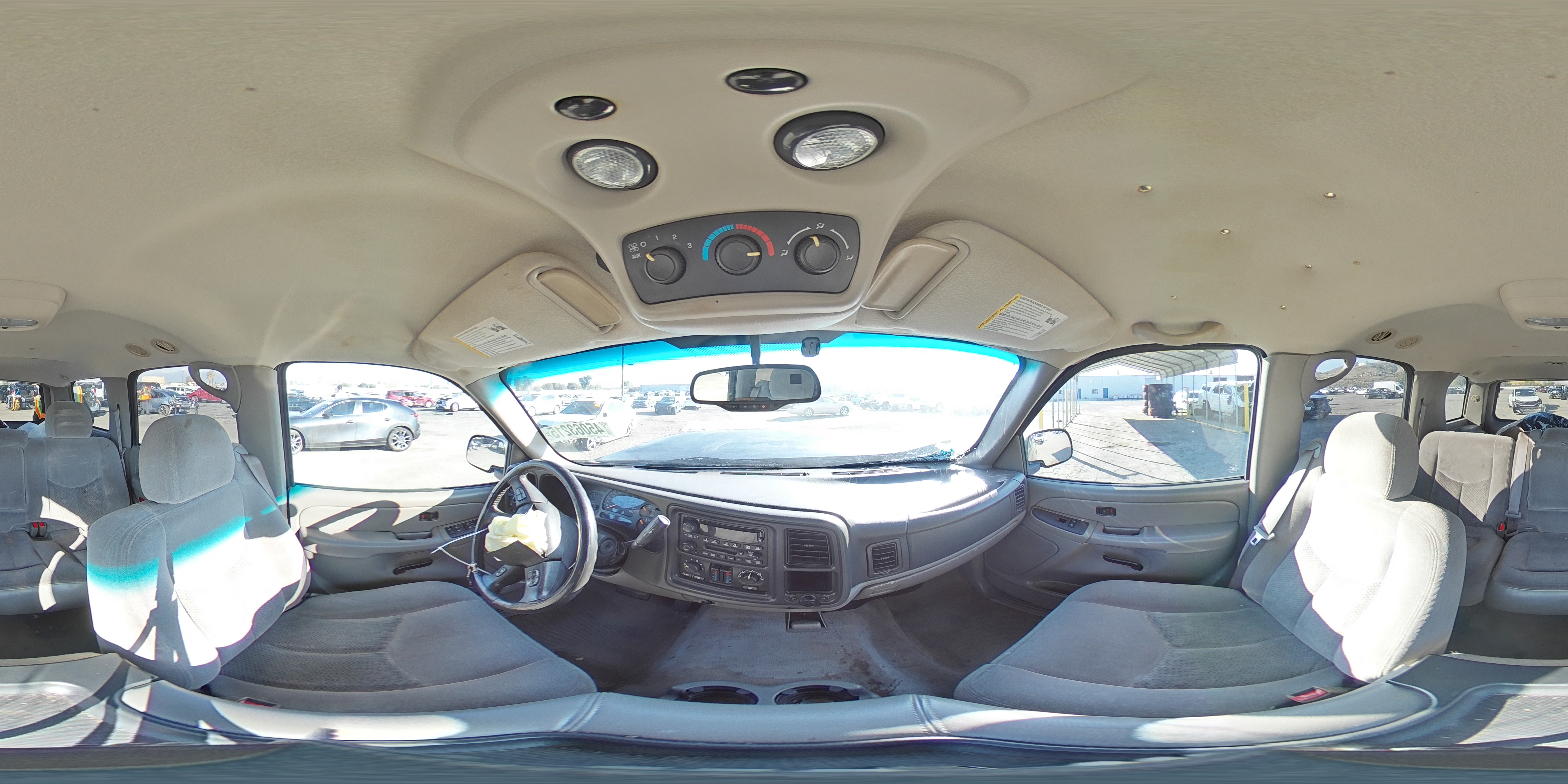 2005 Chevrolet Tahoe - Image 13