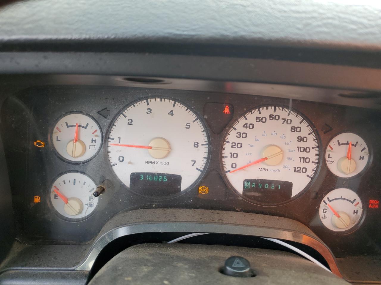 2004 Dodge RAM - Image 9