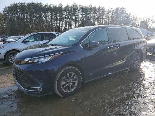 2021 Toyota Sienna Xle