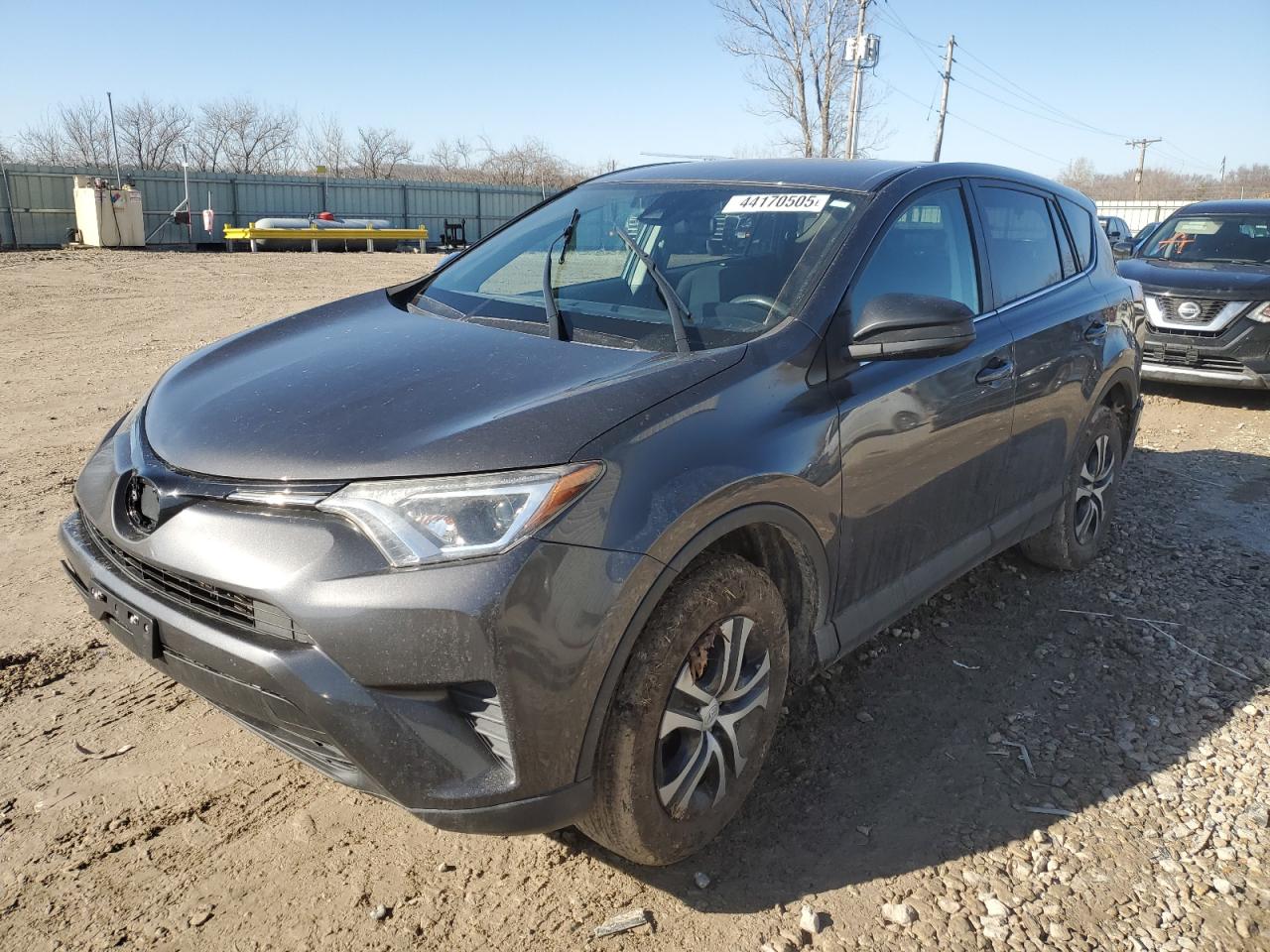 2018 Toyota Rav4 Le იყიდება Kansas City-ში, KS - Rear End