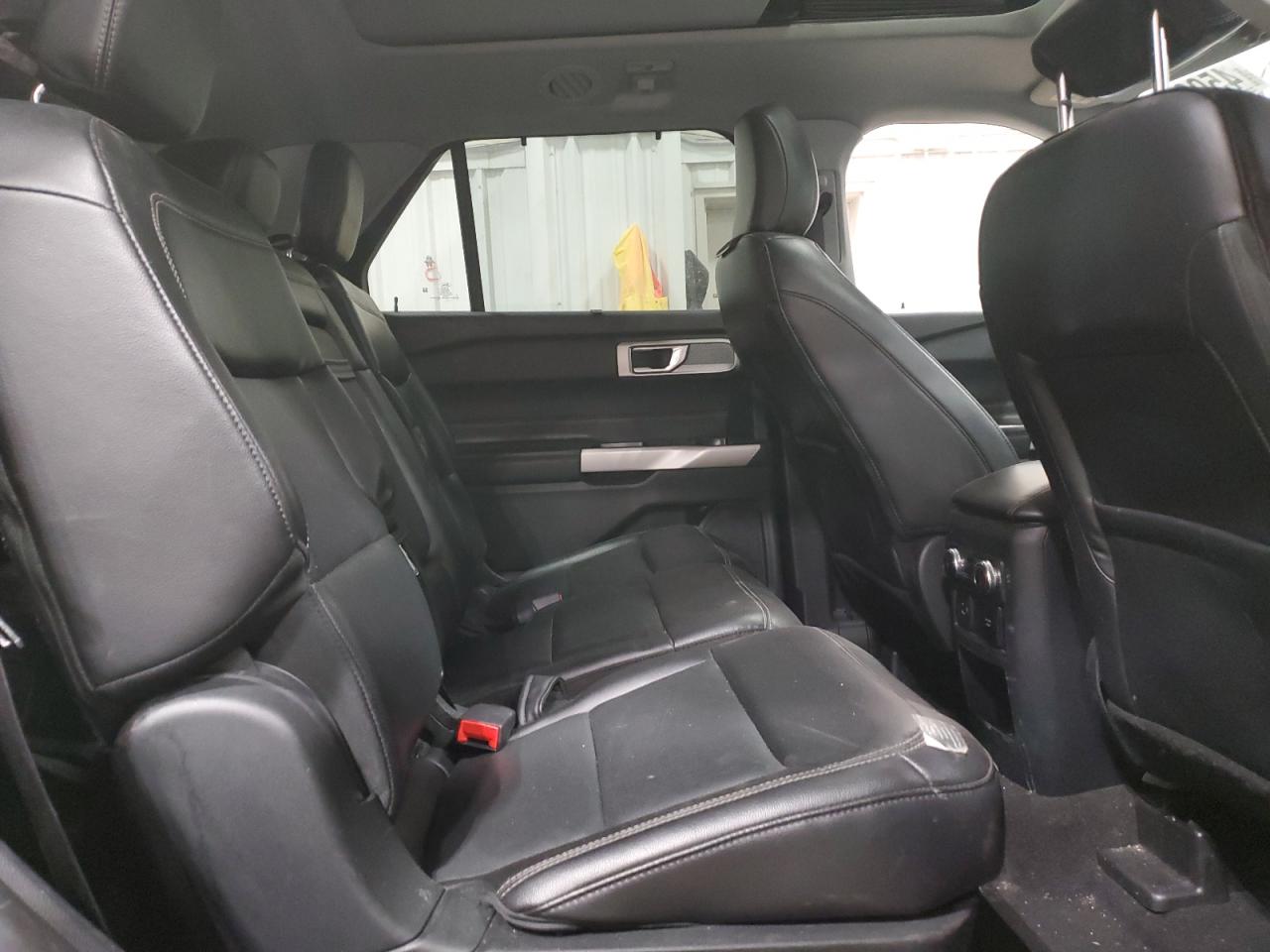 2021 Ford Explorer - Image 11