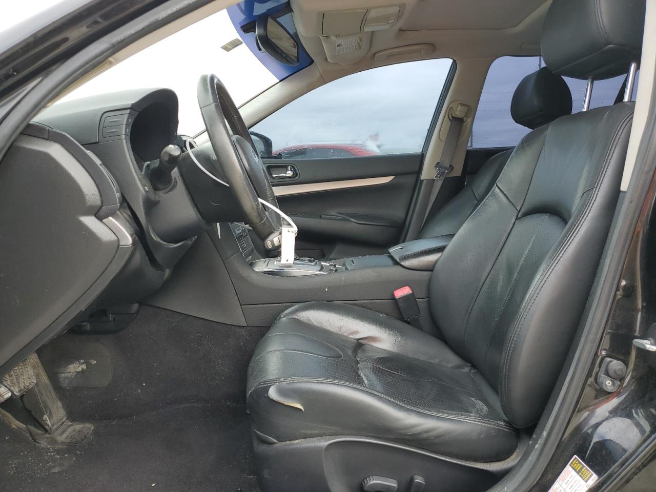2015 Infiniti Q40 - Image 7