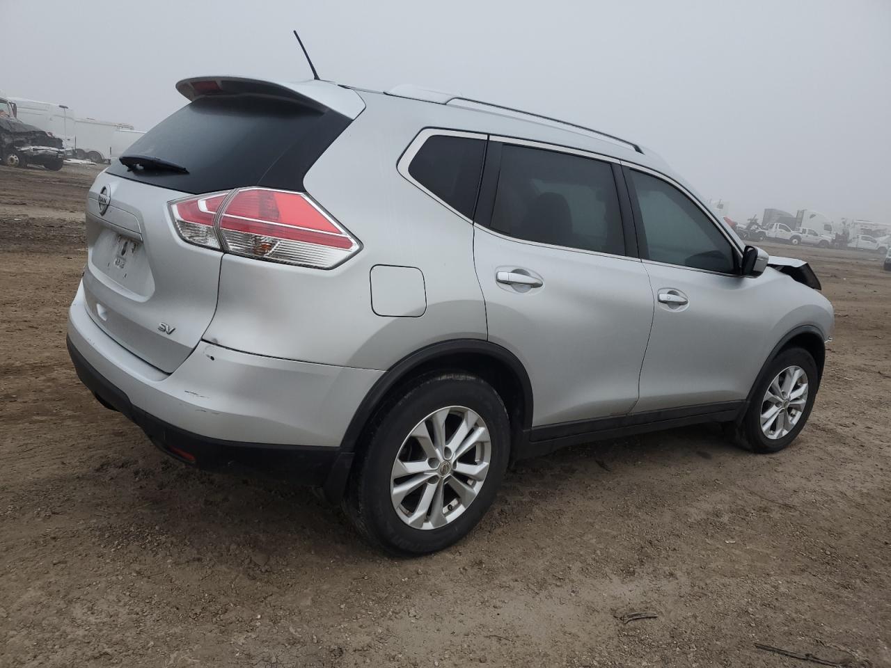 2015 Nissan Rogue - Image 3