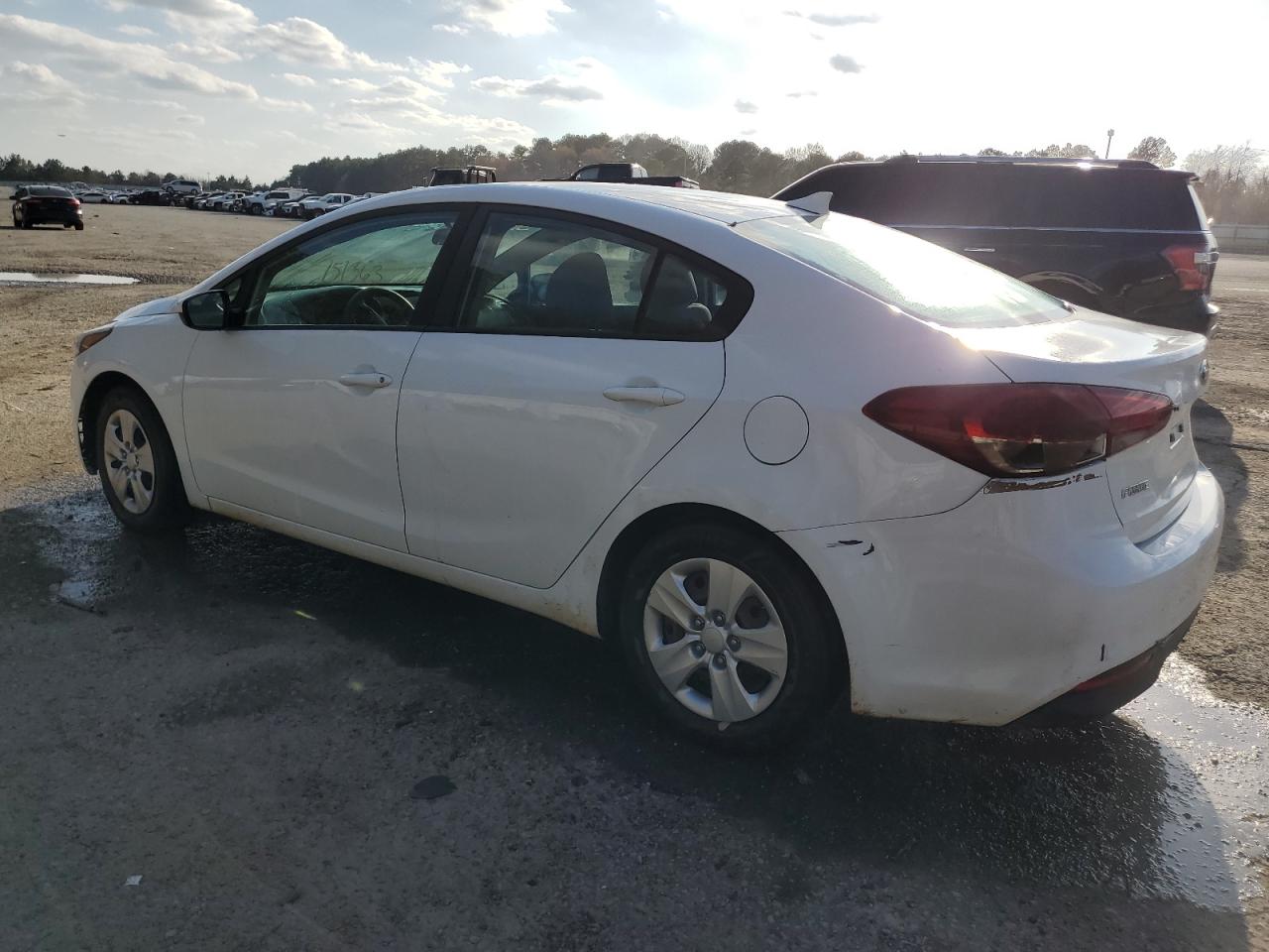 2018 Kia Forte - Image 2