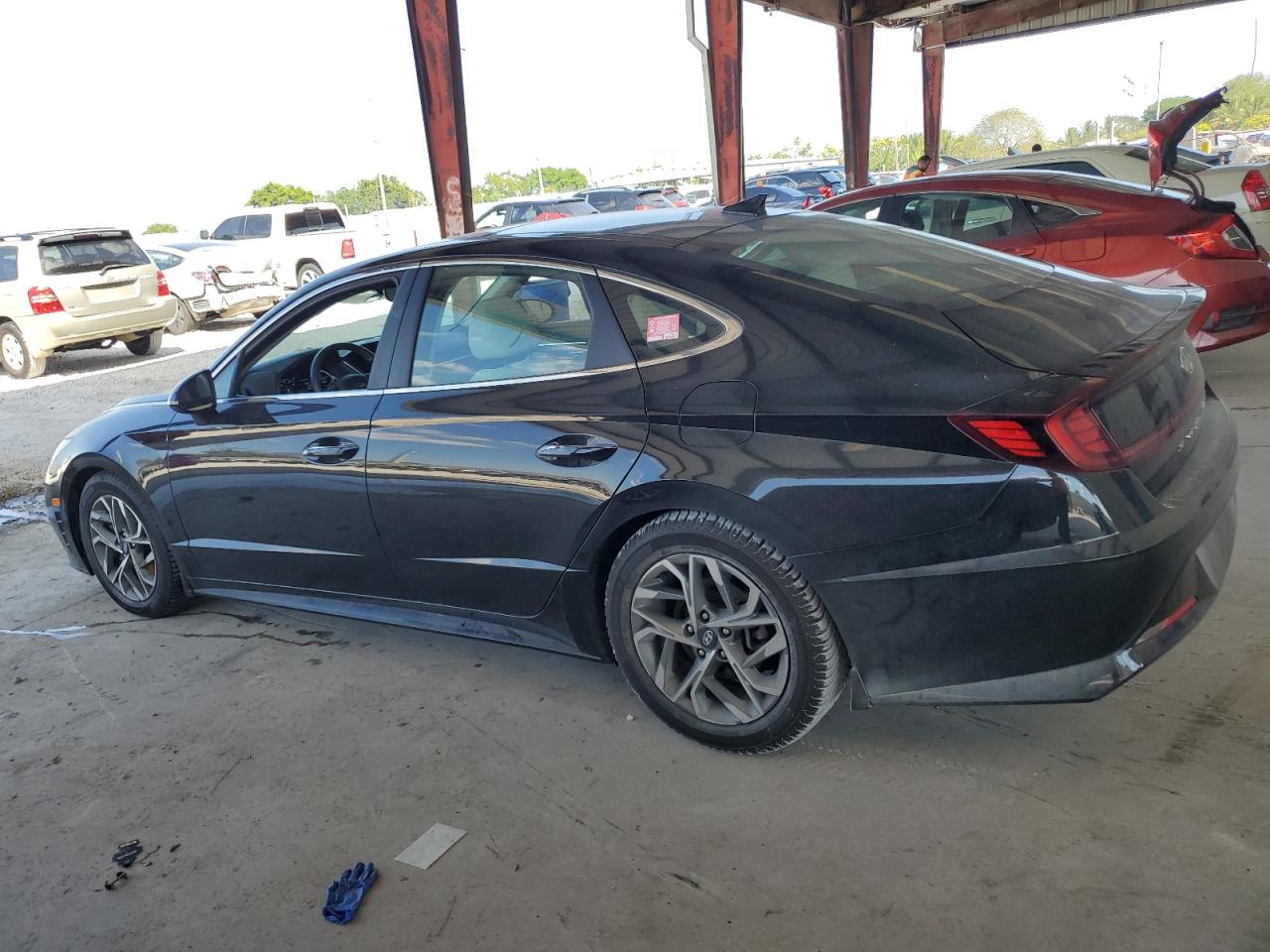 2022 Hyundai Sonata - Image 2