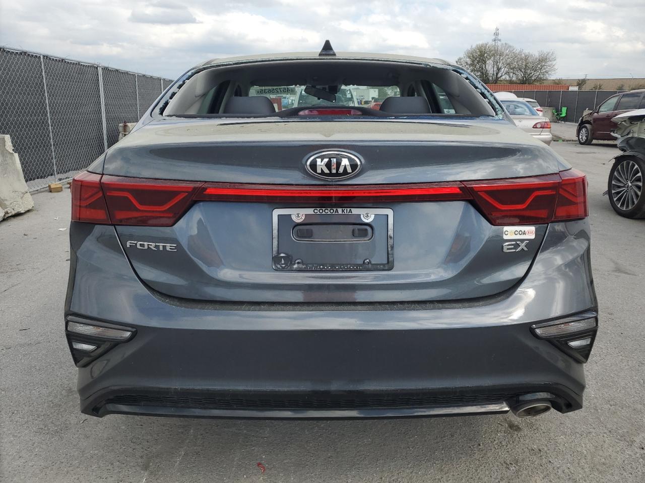 2020 Kia Forte - Image 6