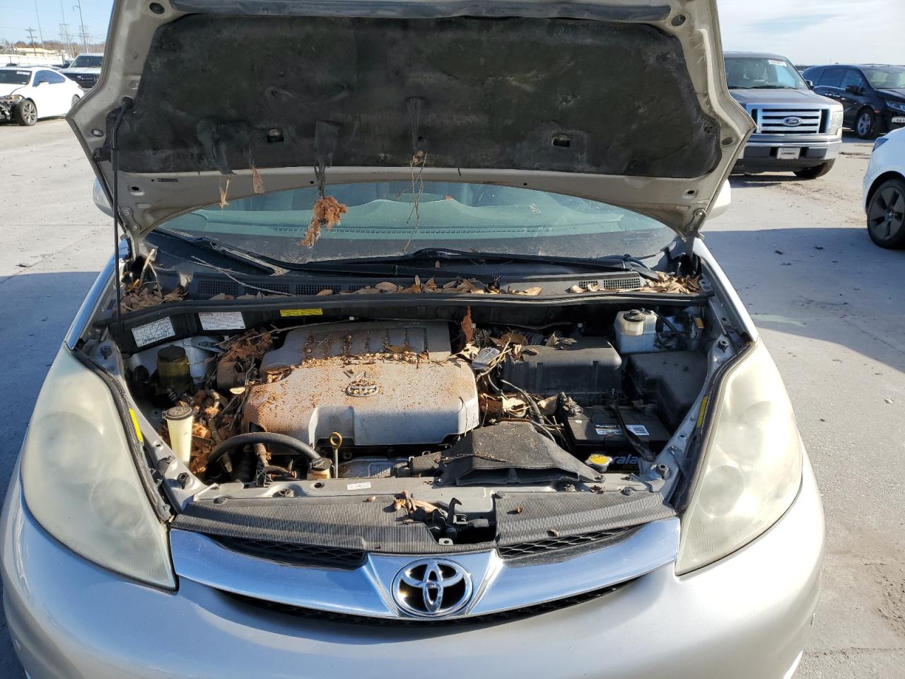 2007 Toyota Sienna - Image 12