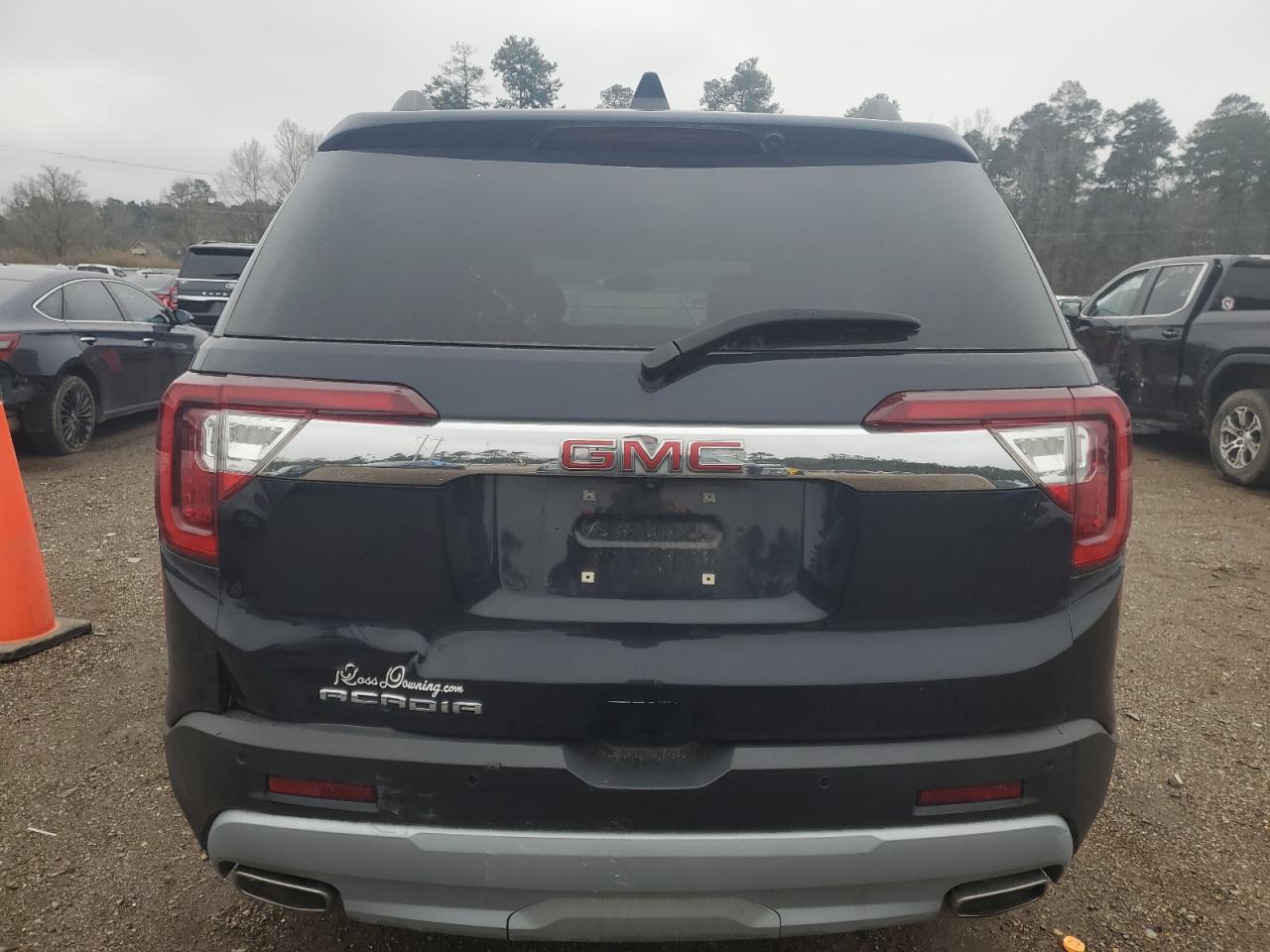 2021 GMC Acadia - Image 6