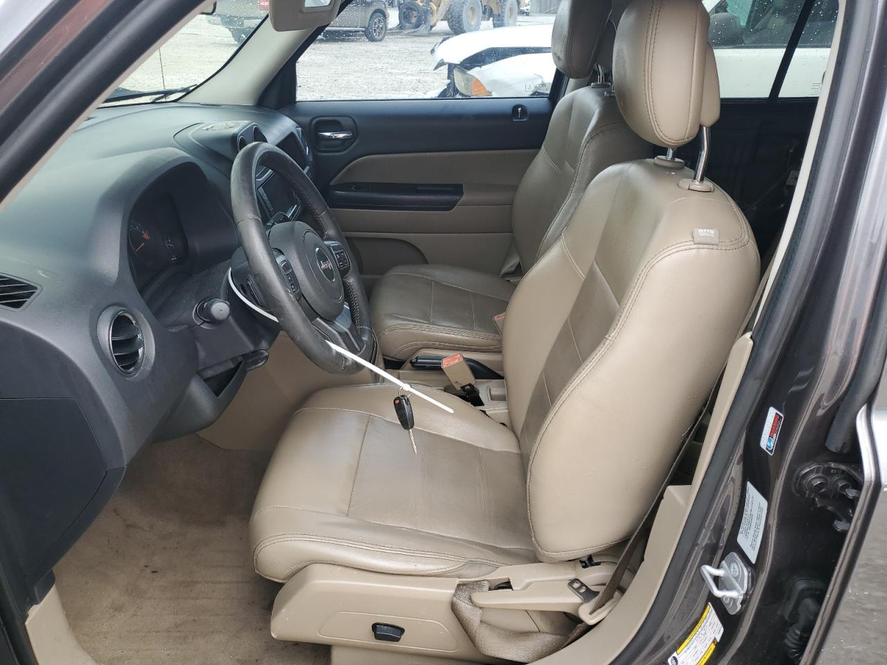2015 Jeep Liberty (Patriot) - Image 7