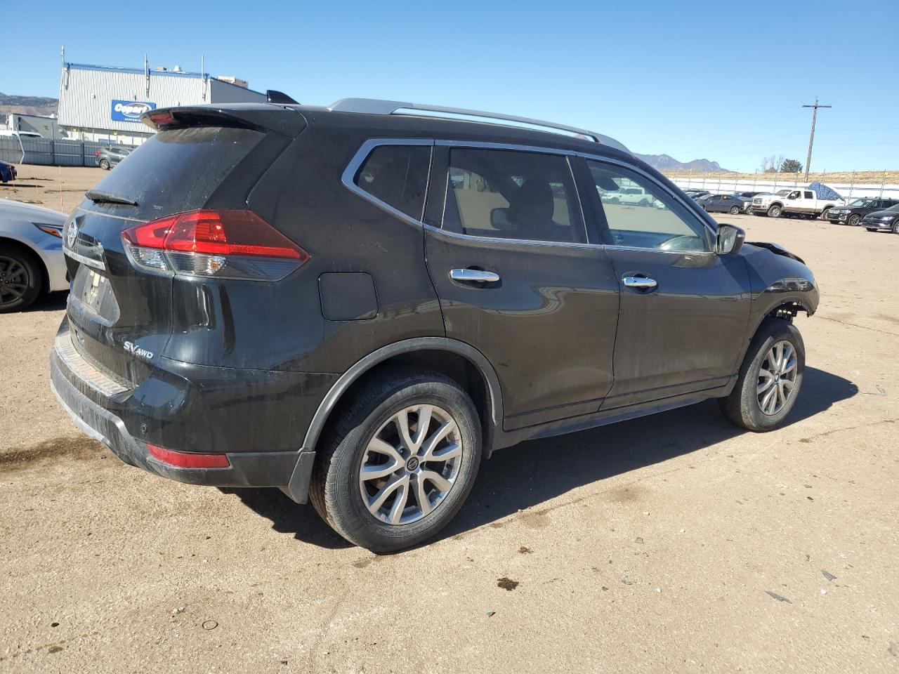 2020 Nissan Rogue - Image 3
