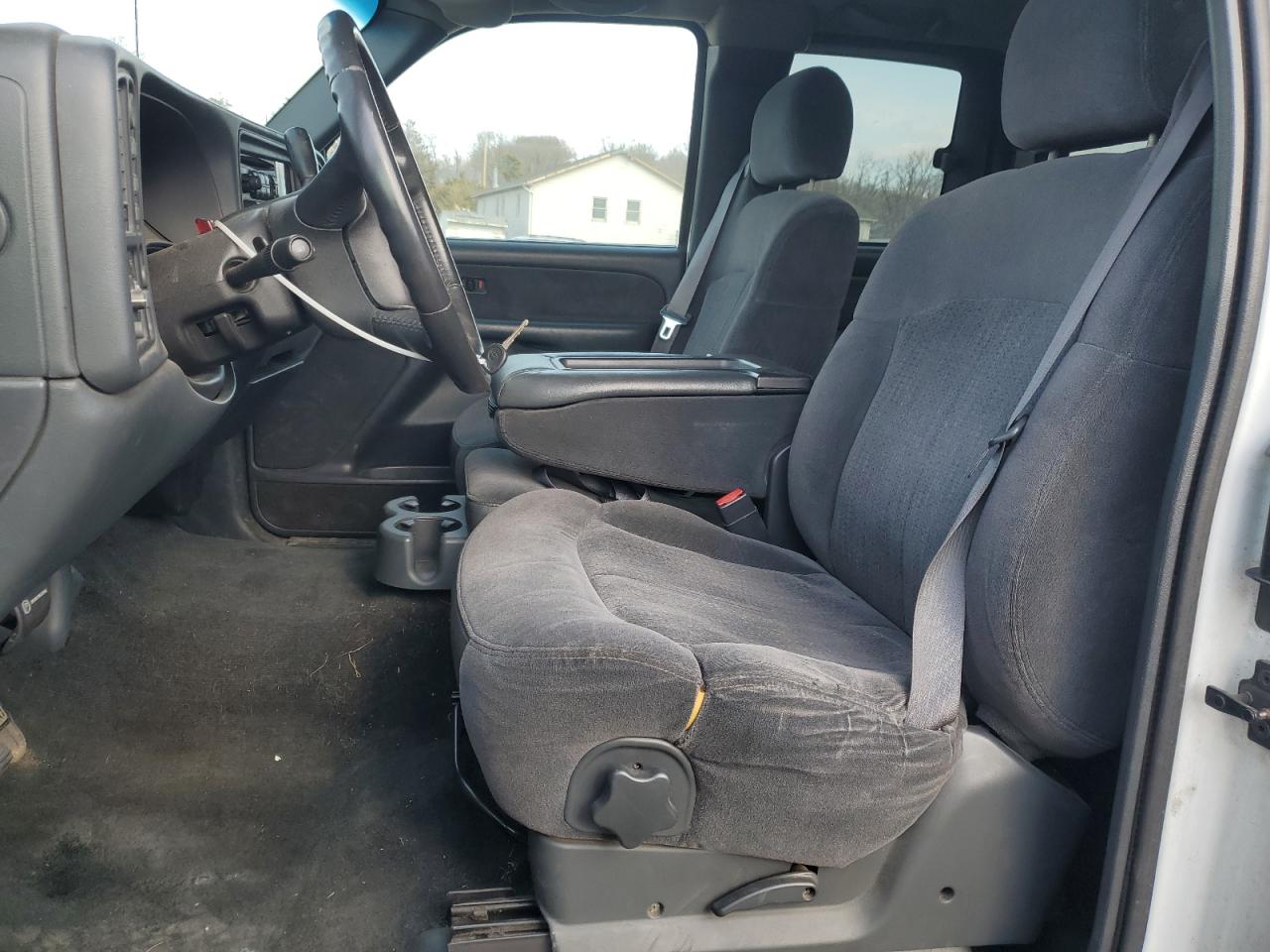 2002 Chevrolet Silverado - Image 7