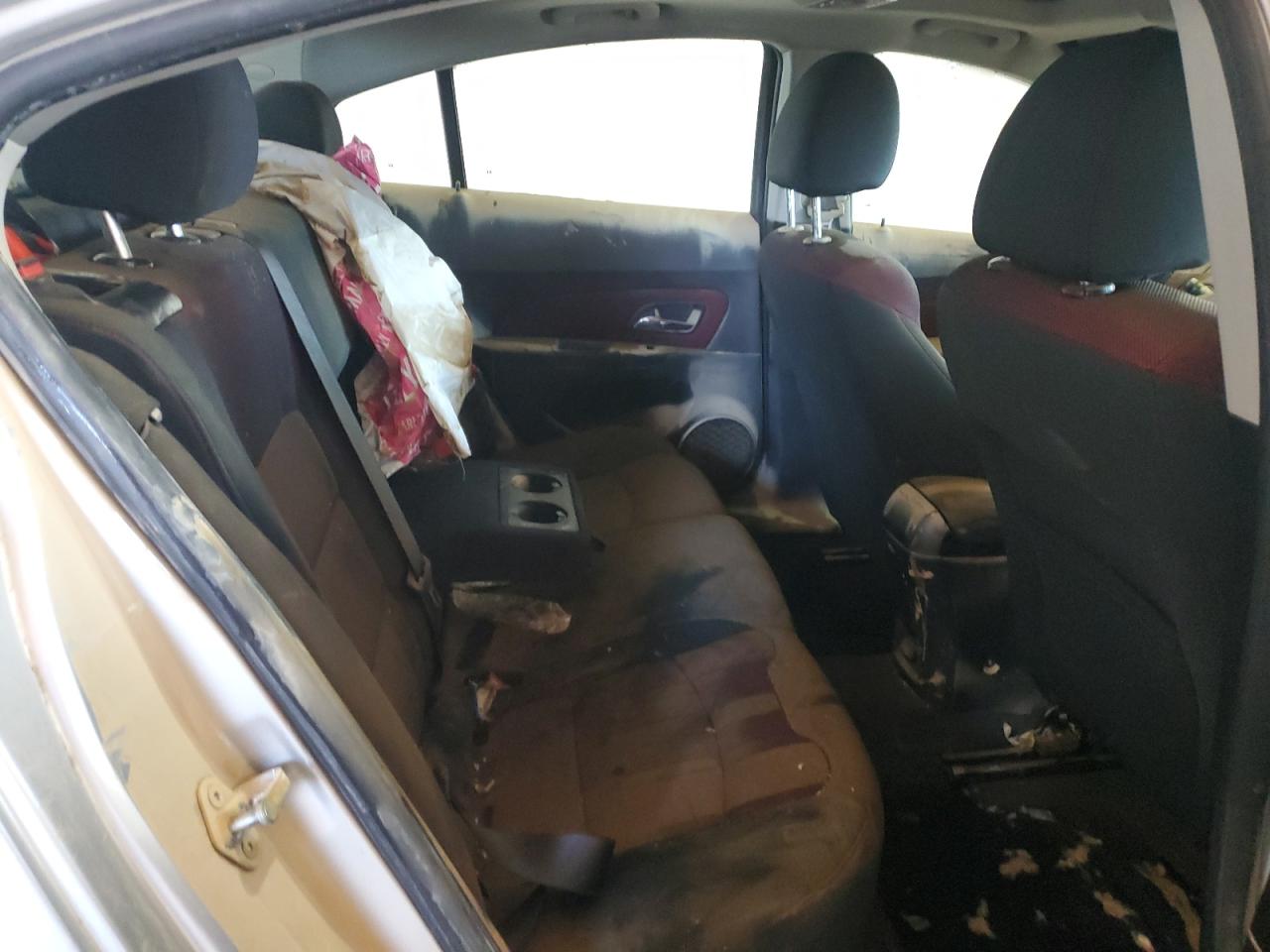 2012 Chevrolet Cruze - Image 10